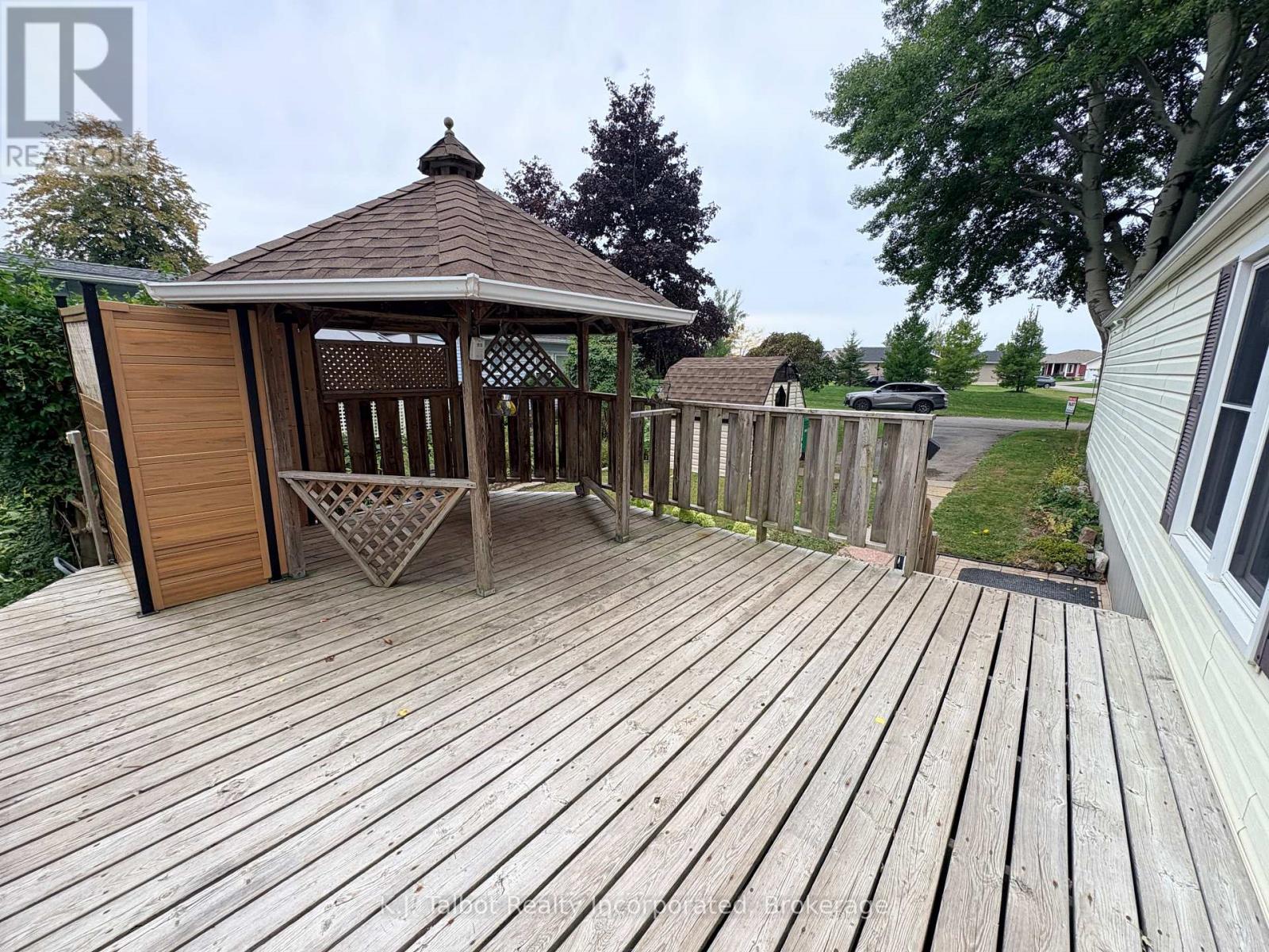 4 Poplar Lane Property Photo 4