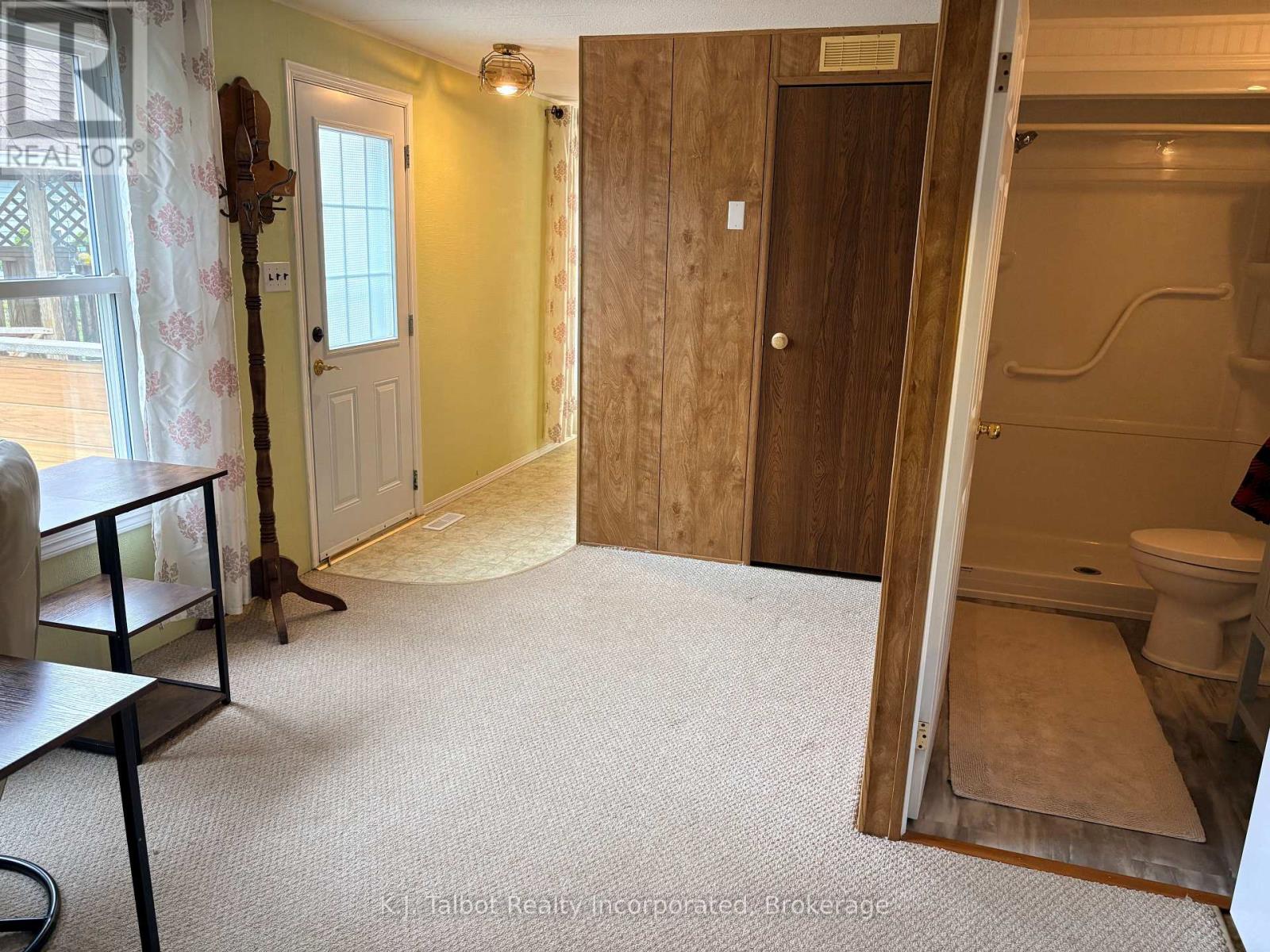 4 Poplar Lane Property Photo 8