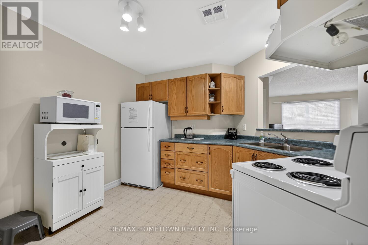 5 - 1171 Millwood Avenue Property Photo 8