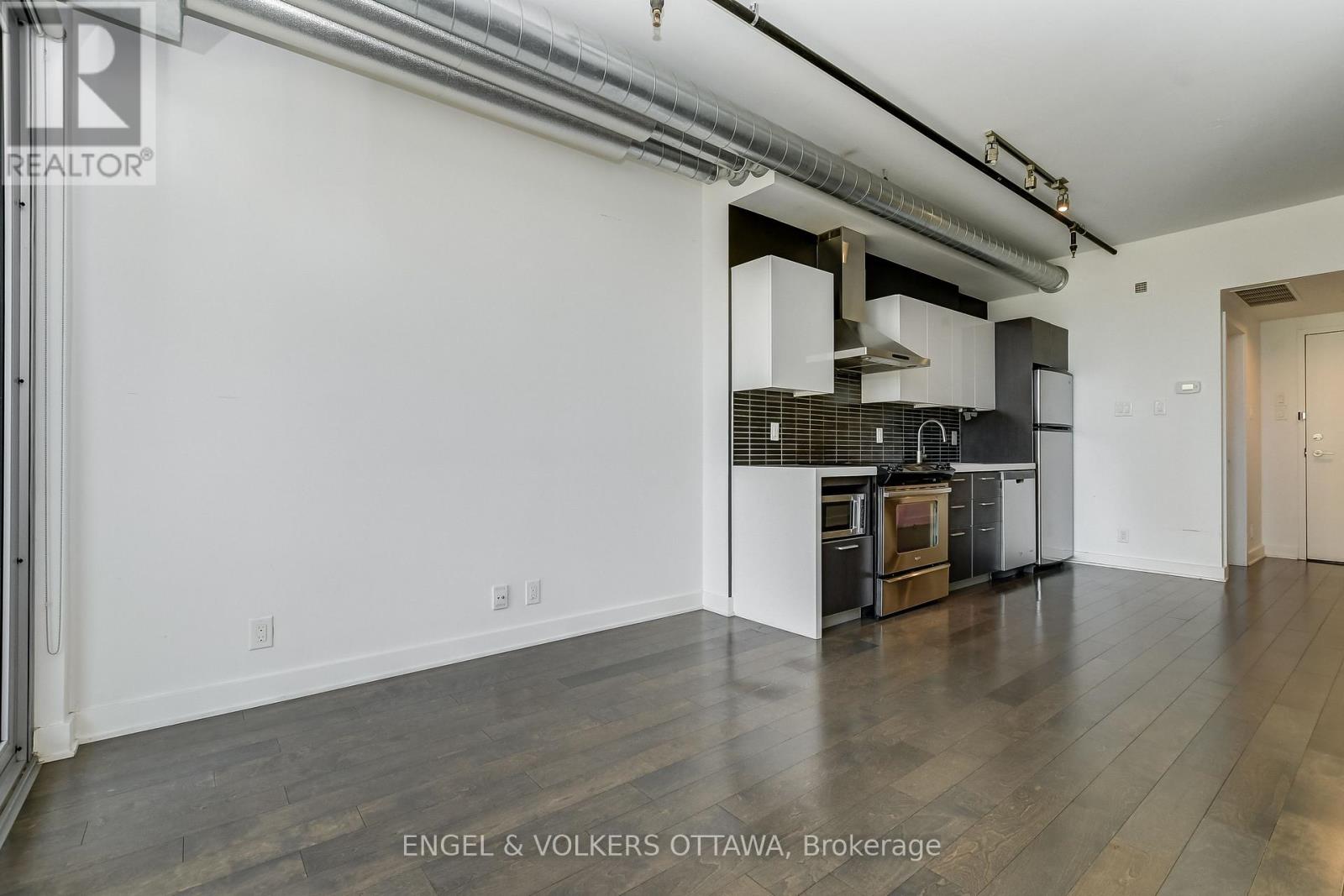 249 - 340 Mcleod Street Property Photo 8