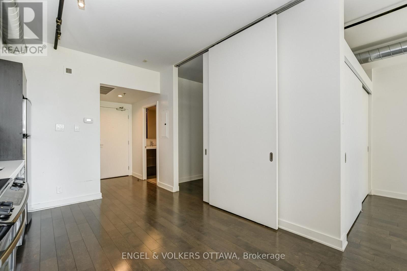 249 - 340 Mcleod Street Property Photo 11