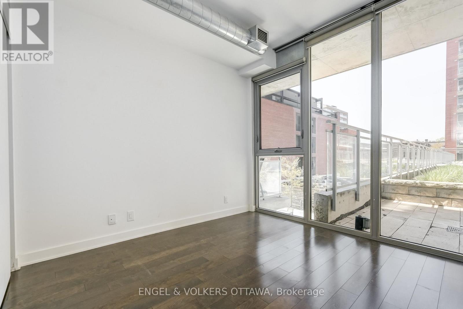 249 - 340 Mcleod Street Property Photo 13