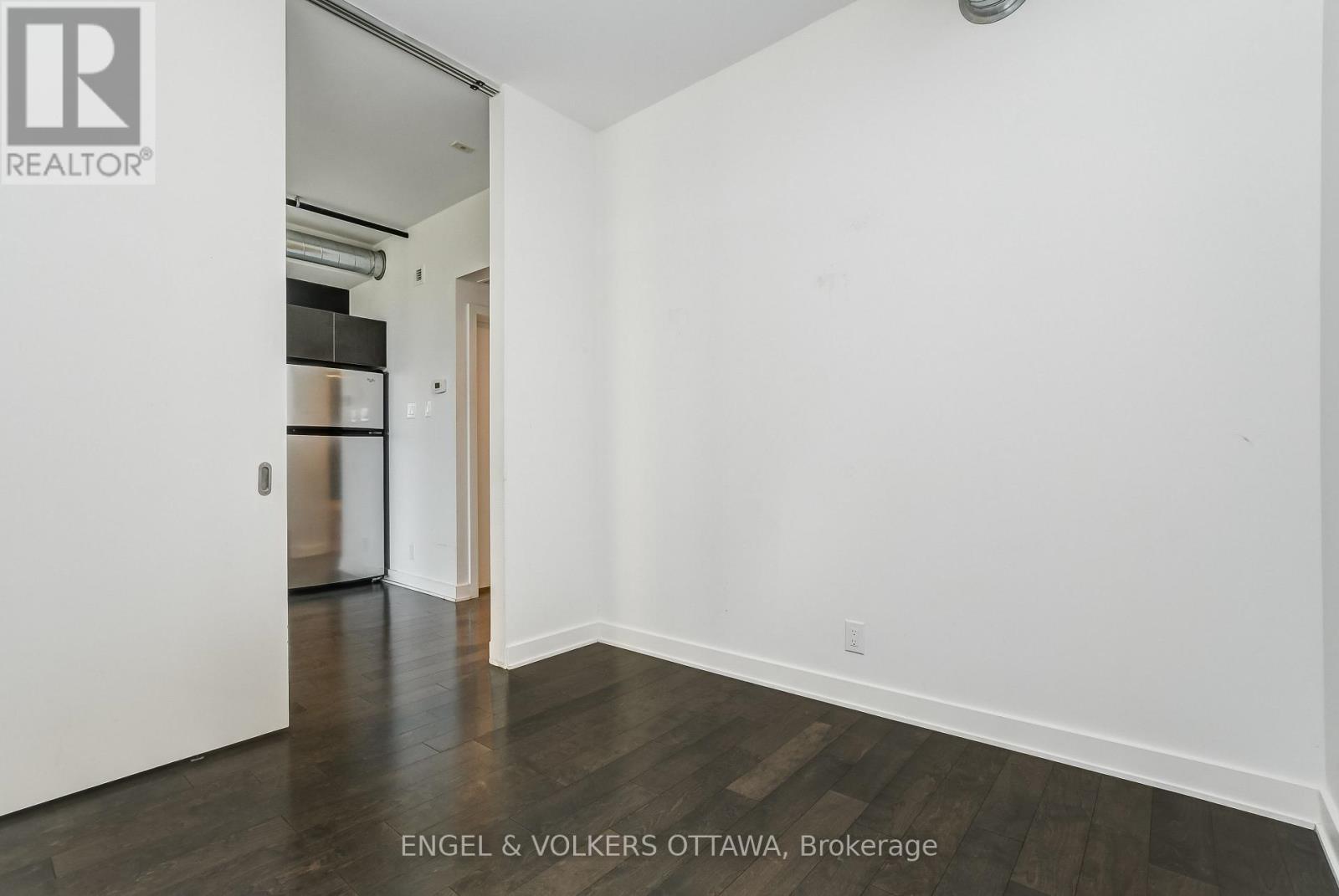 249 - 340 Mcleod Street Property Photo 19