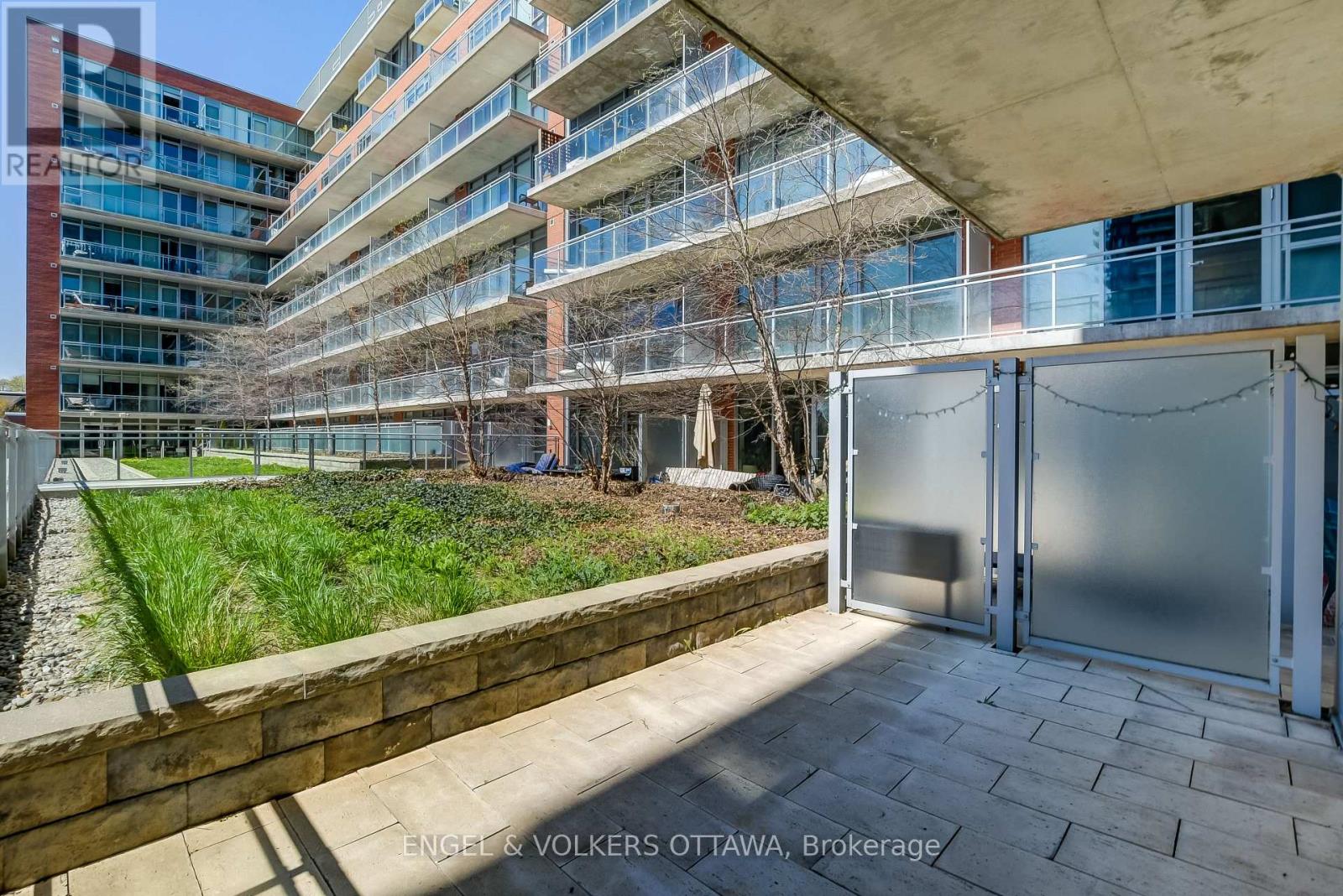 249 - 340 Mcleod Street Property Photo 24