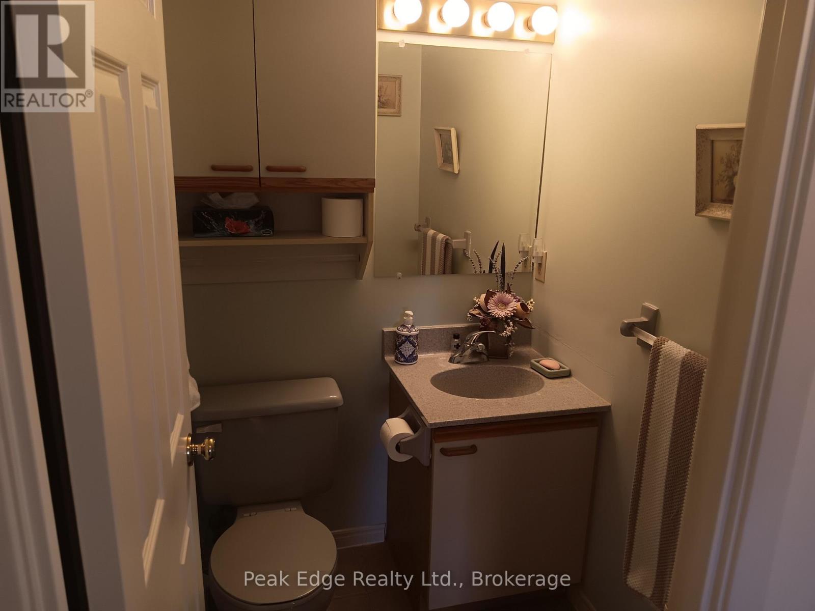 303 - 536 11th Avenue Property Photo 9