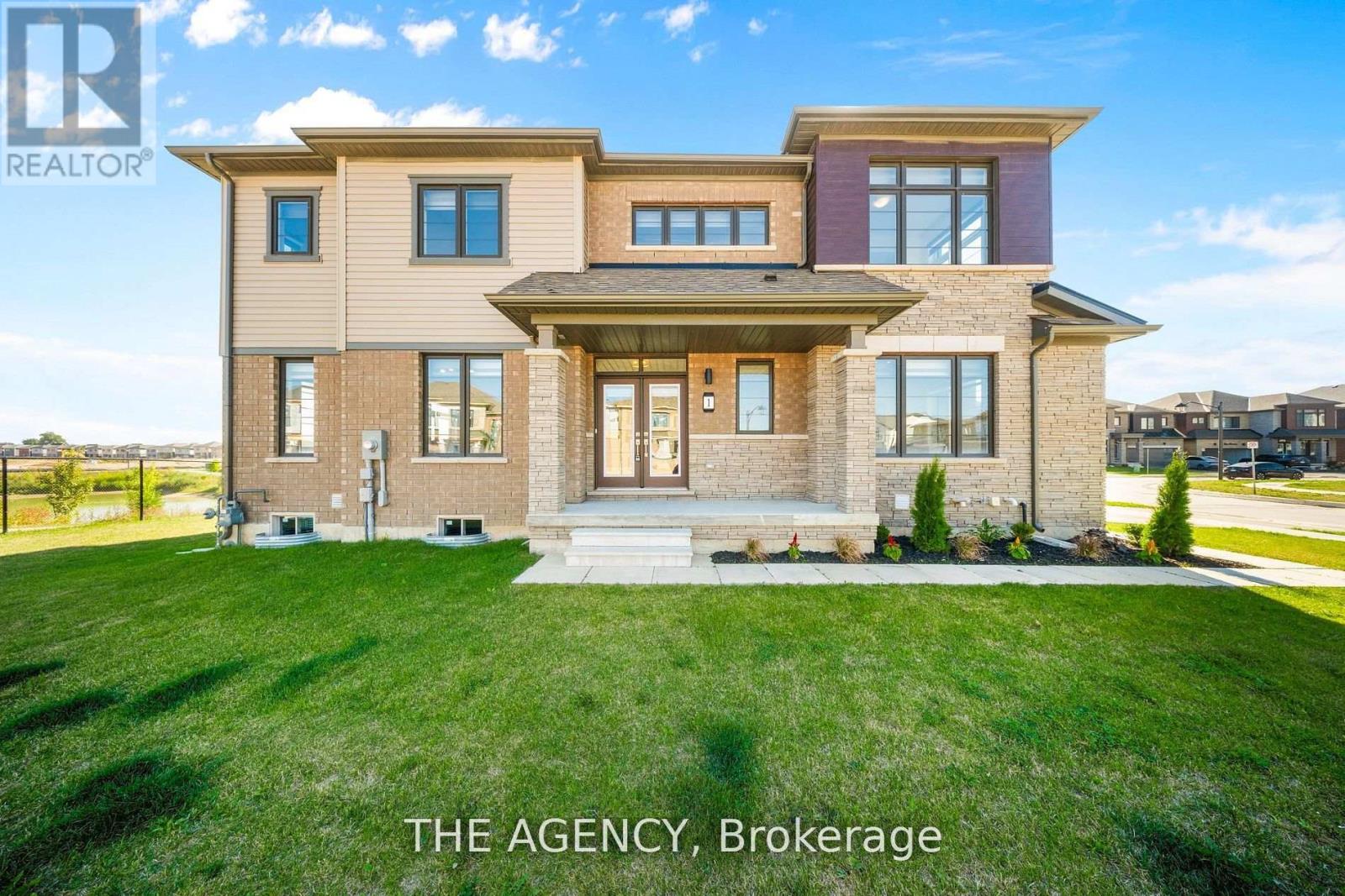 1 Bee Crescent Property Photo 3