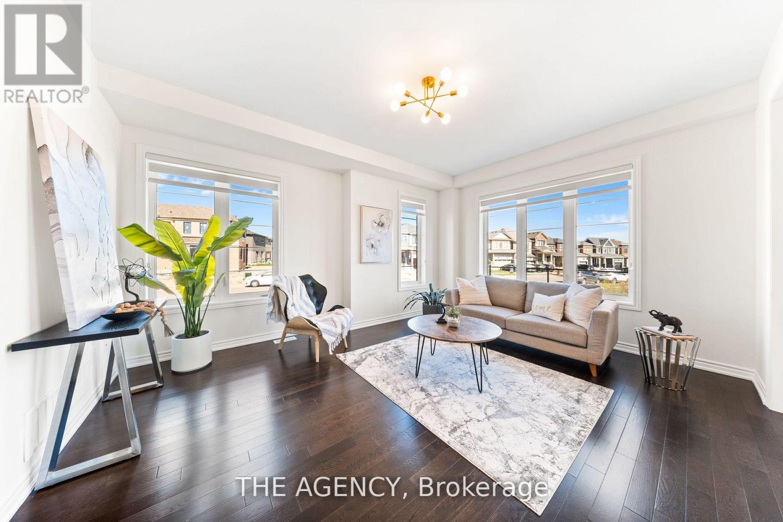 1 Bee Crescent Property Photo 8