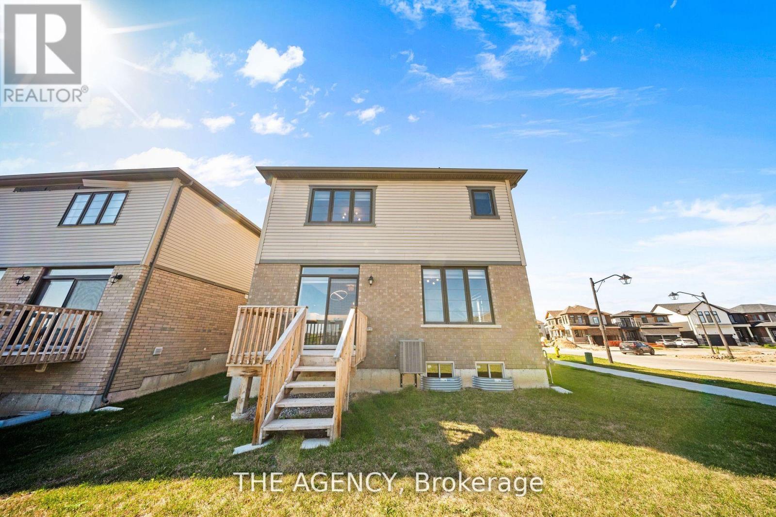1 Bee Crescent Property Photo 43