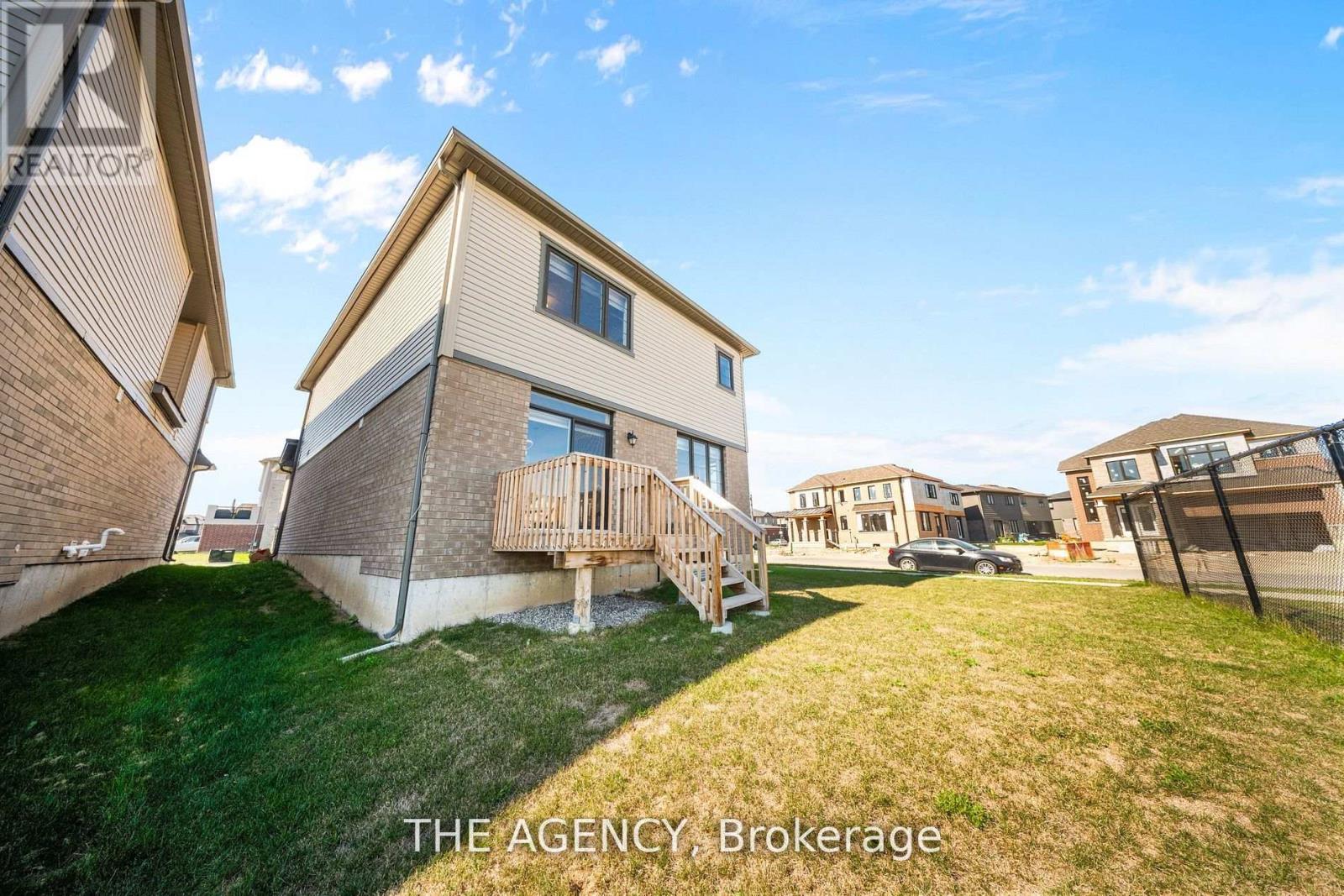 1 Bee Crescent Property Photo 44