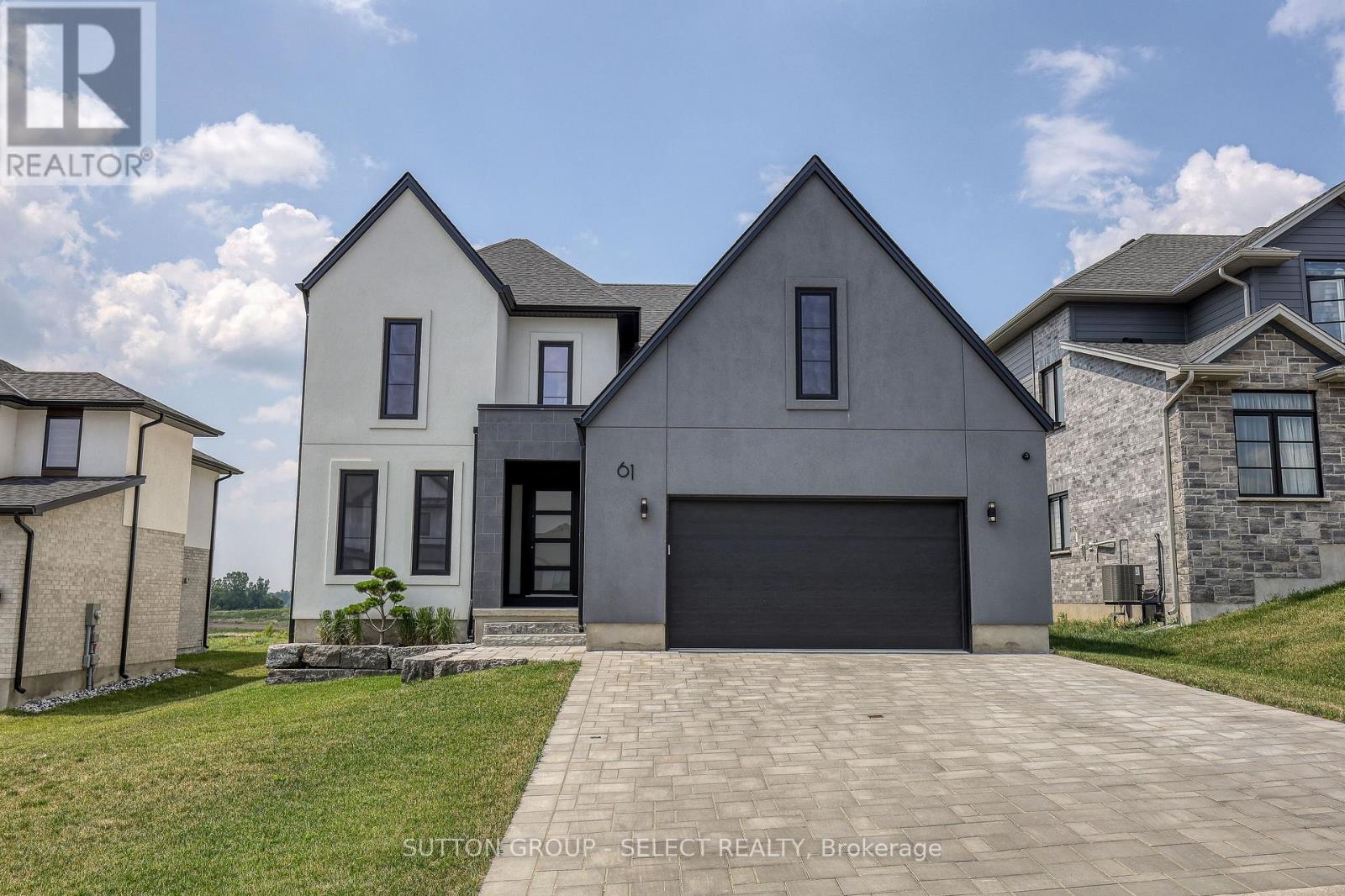 61 CRESTVIEW DRIVE Property Photo 1