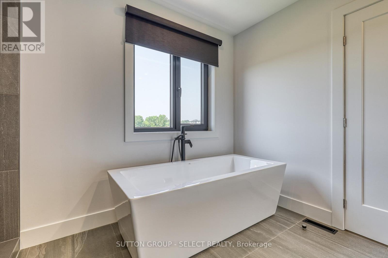 61 Crestview Drive Property Photo 41