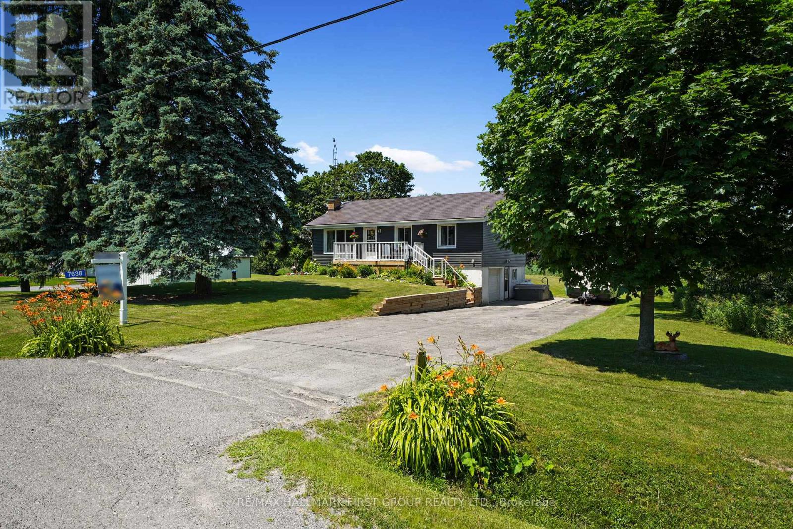 7638 Telephone Road Property Photo 3