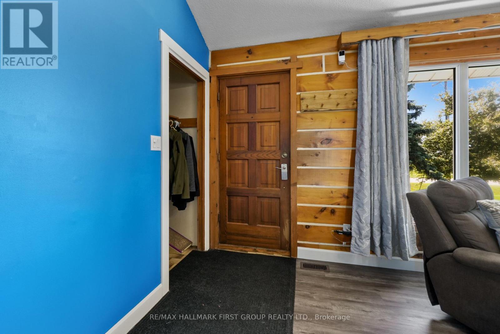 7638 Telephone Road Property Photo 9