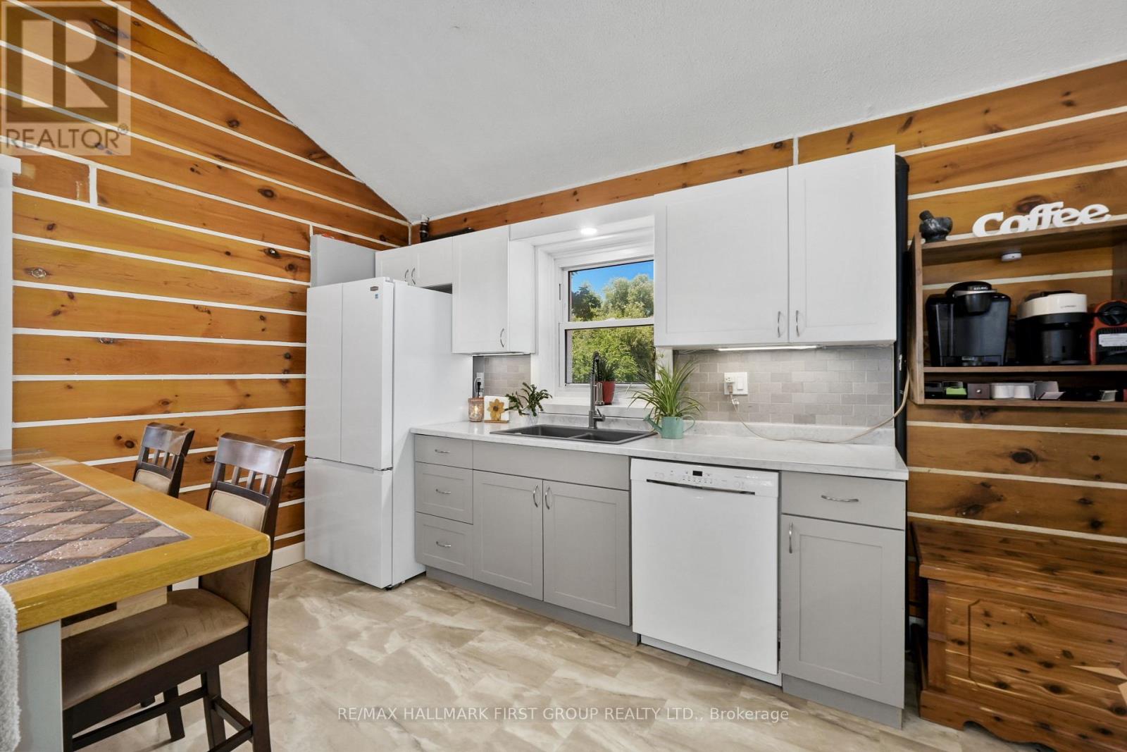 7638 Telephone Road Property Photo 16