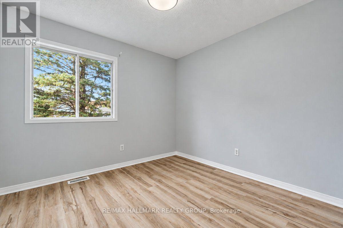 52 Piper Crescent Property Photo 33