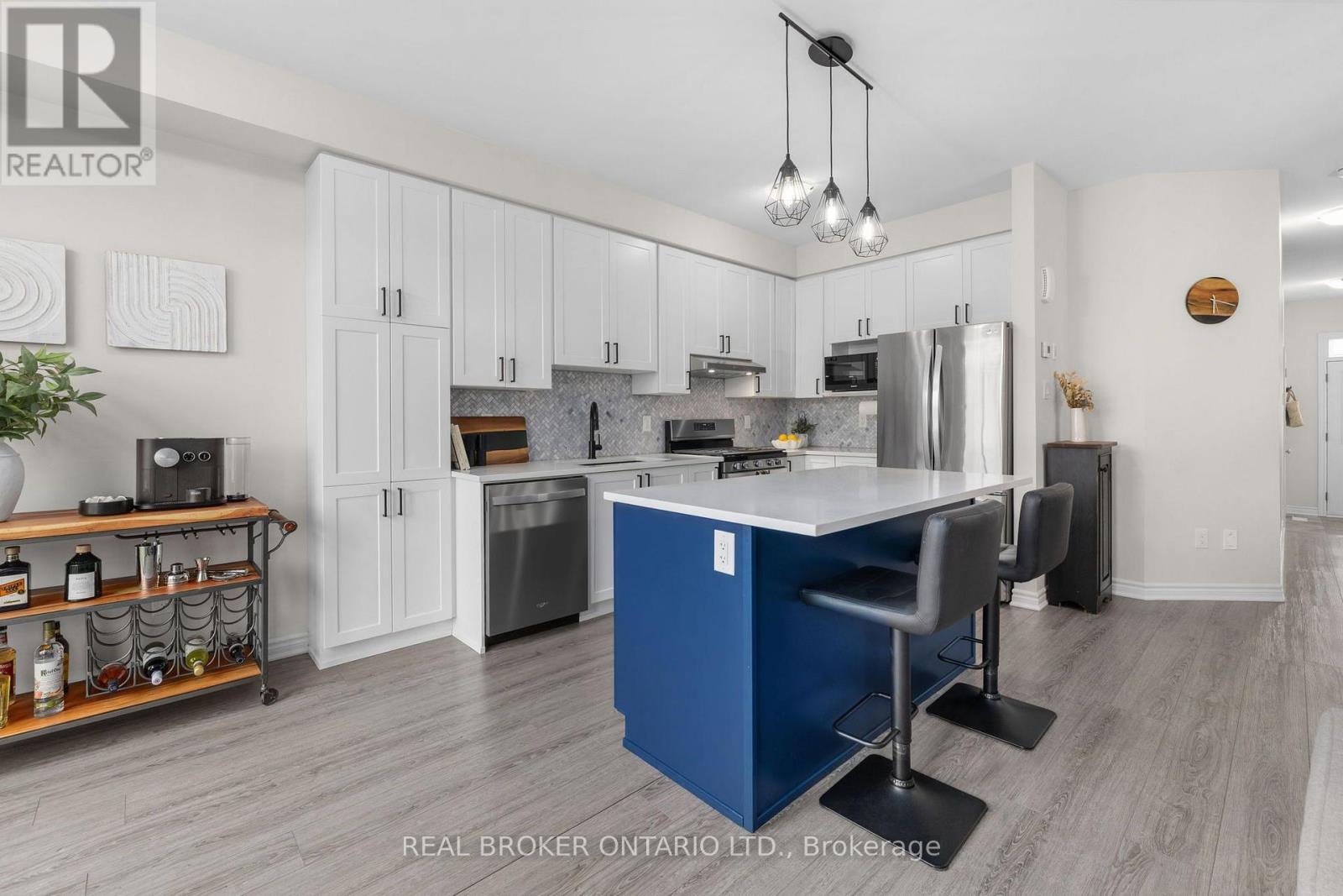 300 Livery Street Property Photo 8