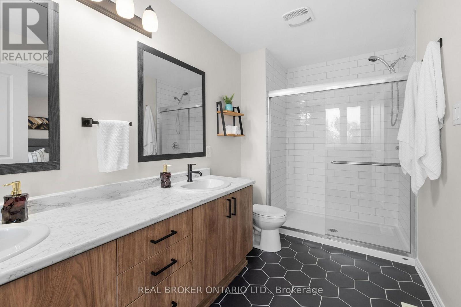 300 Livery Street Property Photo 19