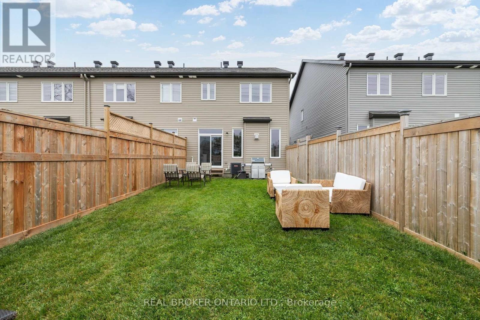 300 Livery Street Property Photo 29