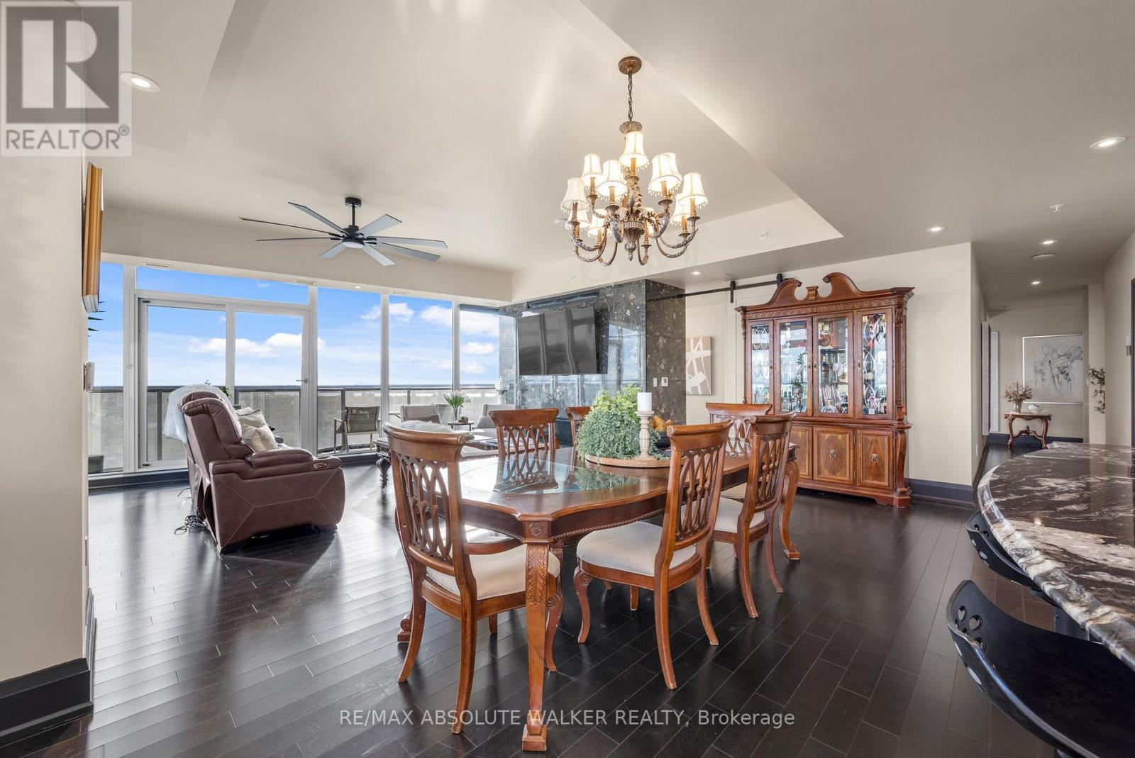 4101 - 805 Carling Avenue Property Photo 10