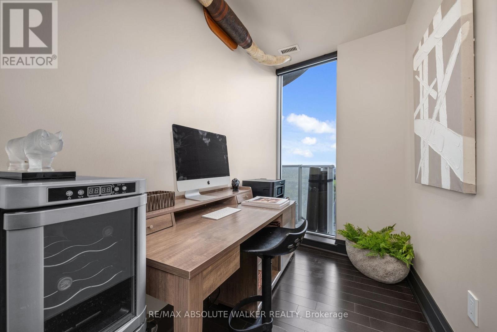 4101 - 805 Carling Avenue Property Photo 11