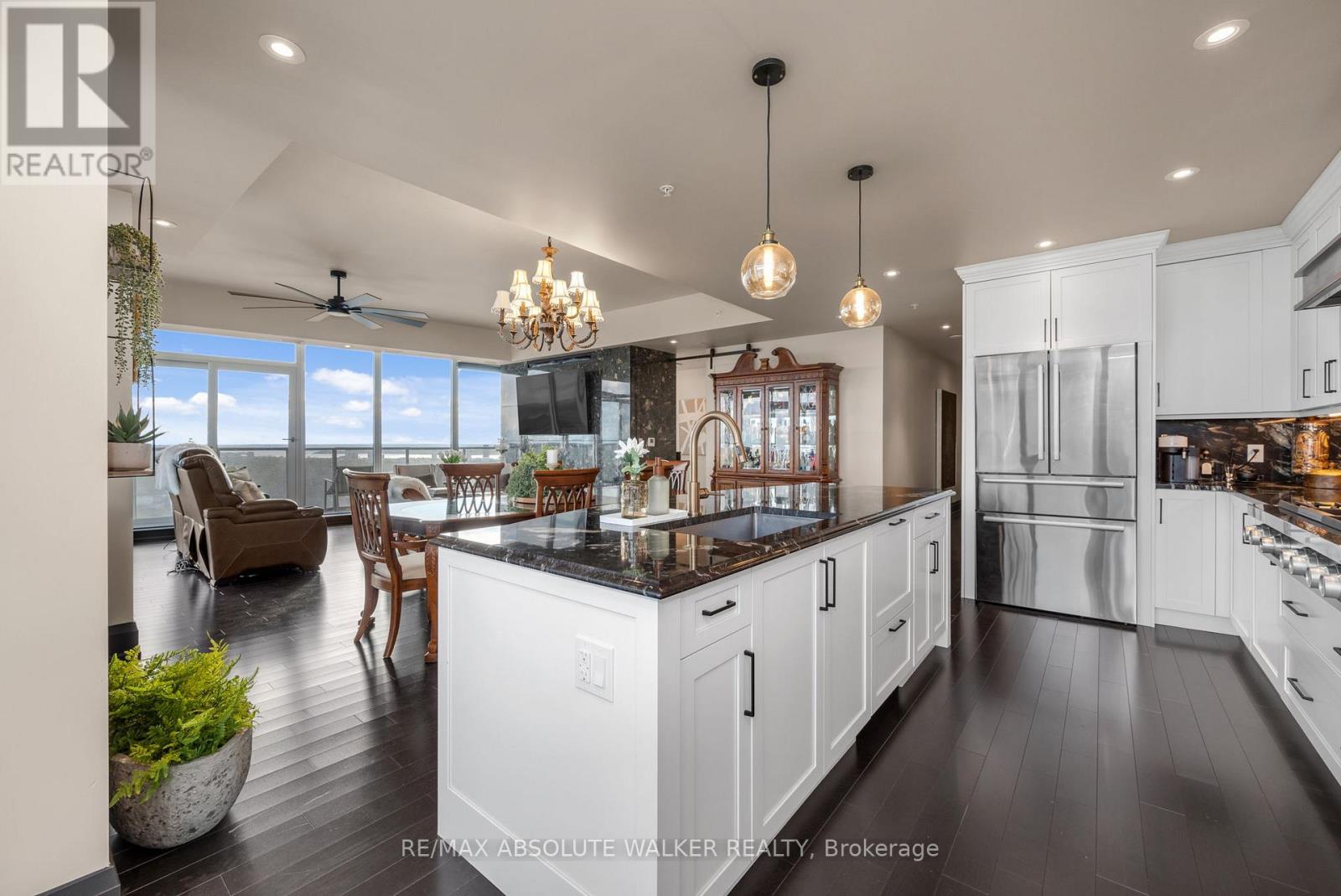 4101 - 805 Carling Avenue Property Photo 13