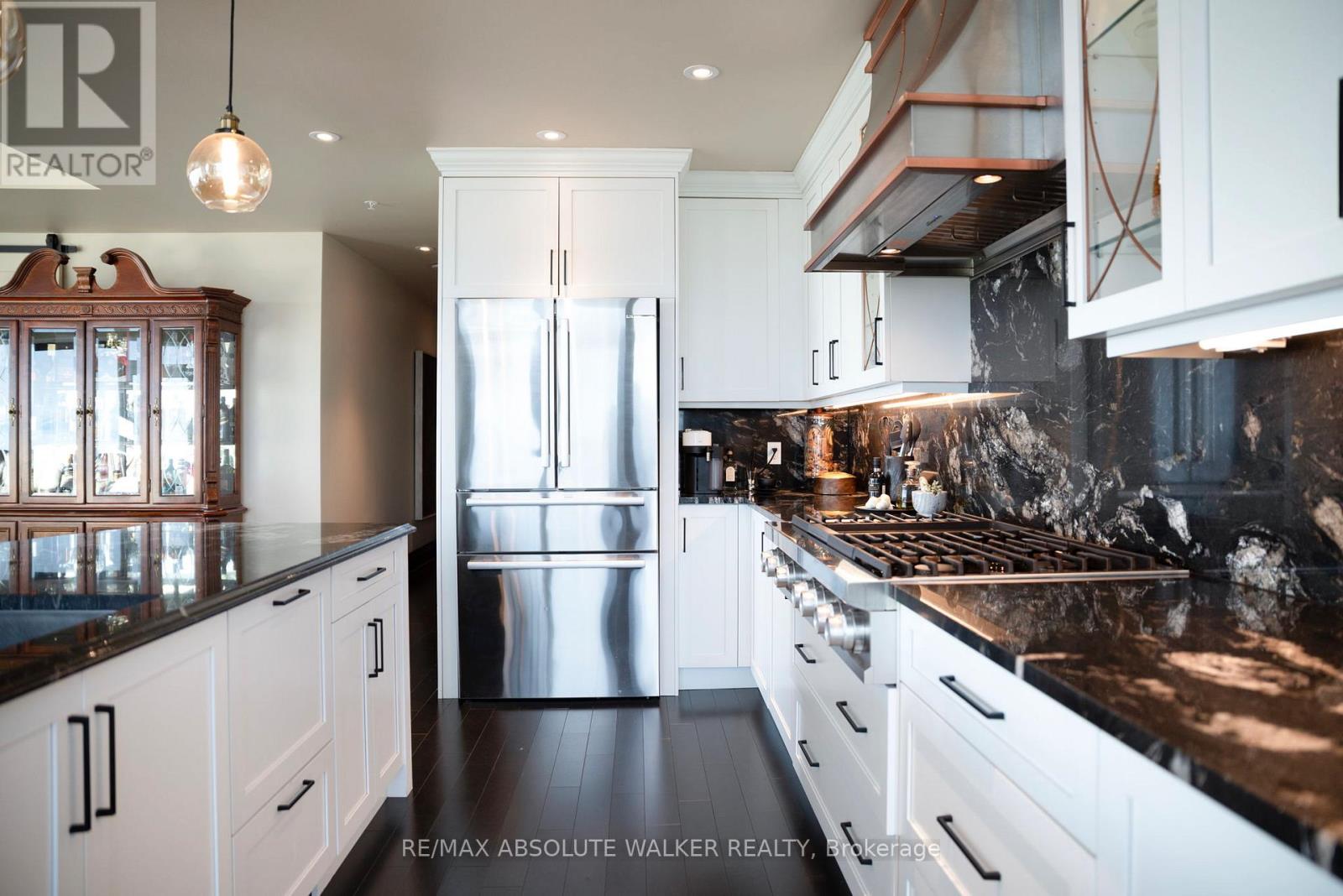4101 - 805 Carling Avenue Property Photo 19