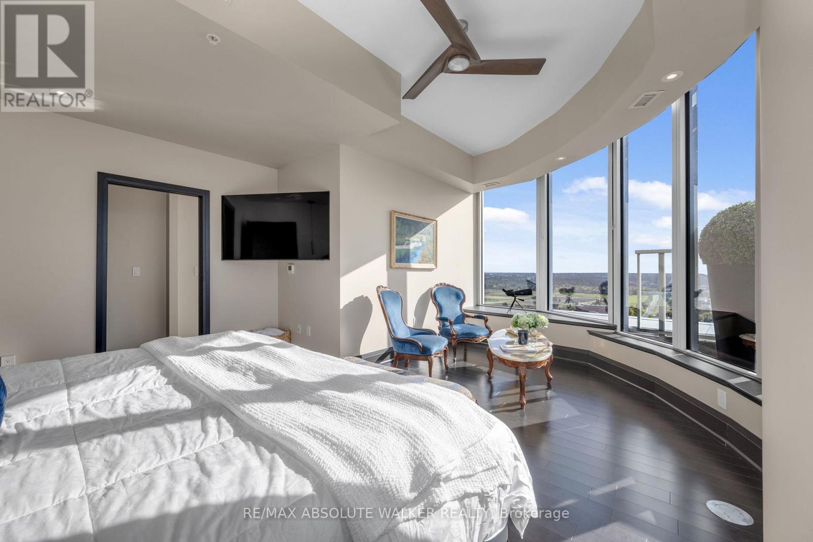 4101 - 805 Carling Avenue Property Photo 21