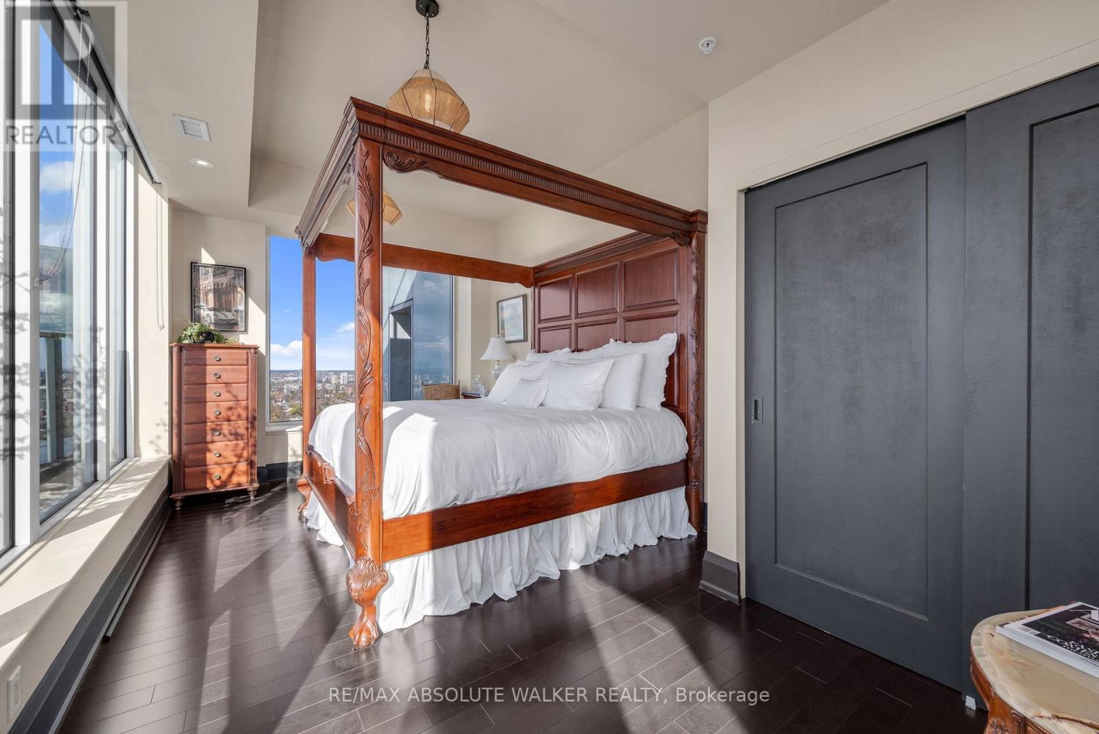 4101 - 805 Carling Avenue Property Photo 32