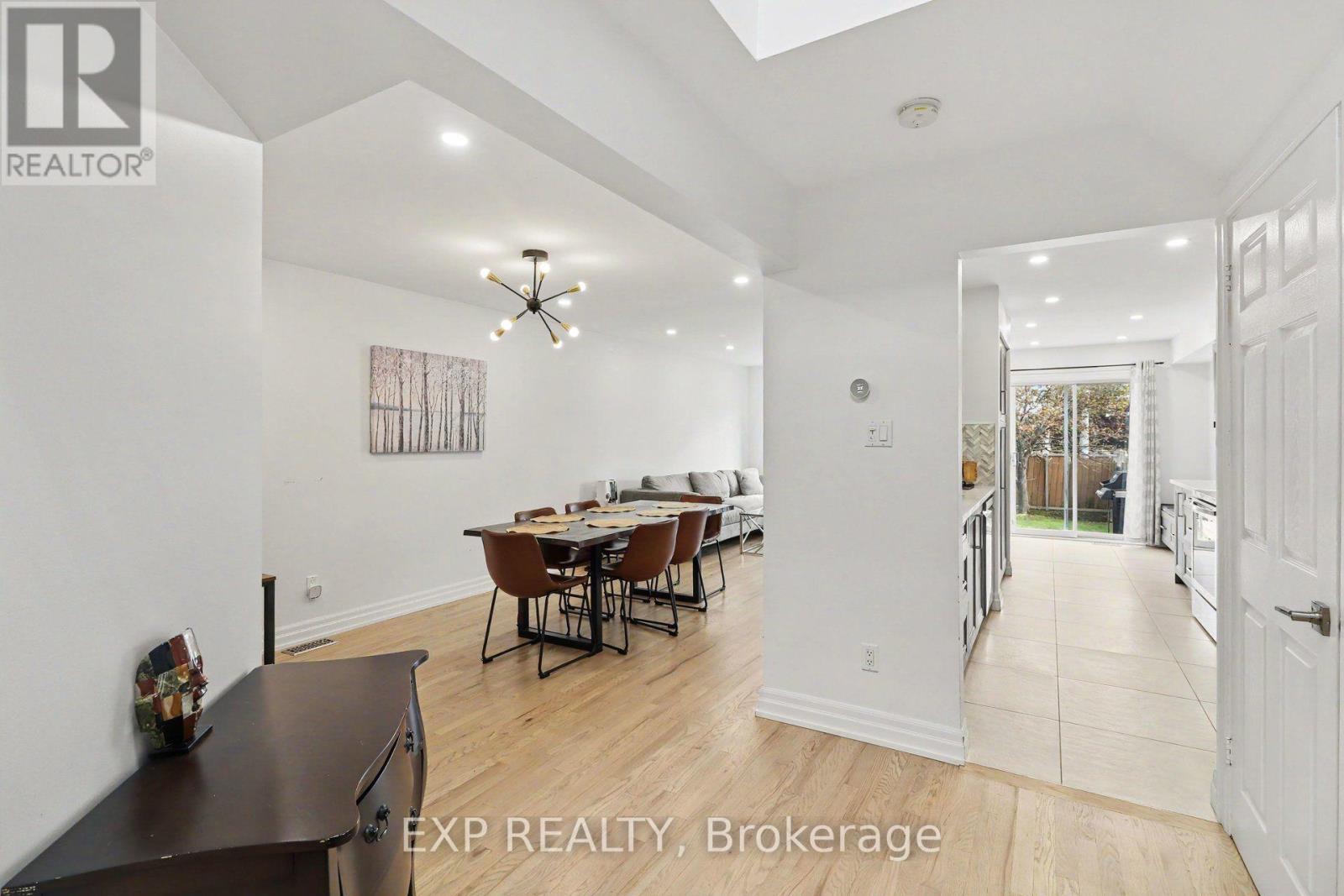 4646 Ogilvie Walk Crescent Property Photo 4