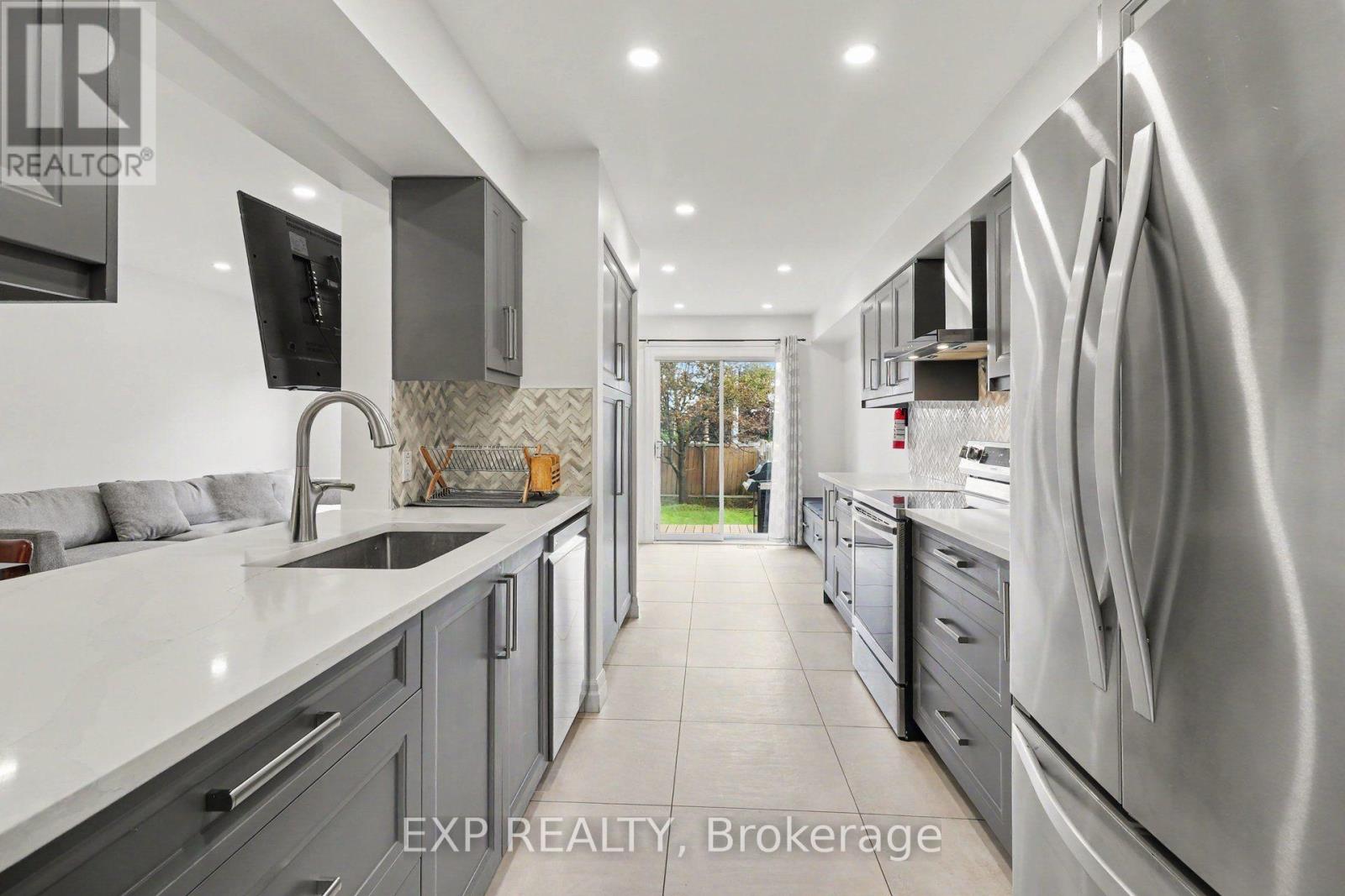 4646 Ogilvie Walk Crescent Property Photo 5