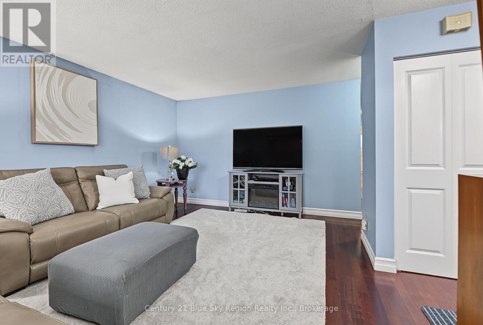 267 Barber Avenue Property Photo 5