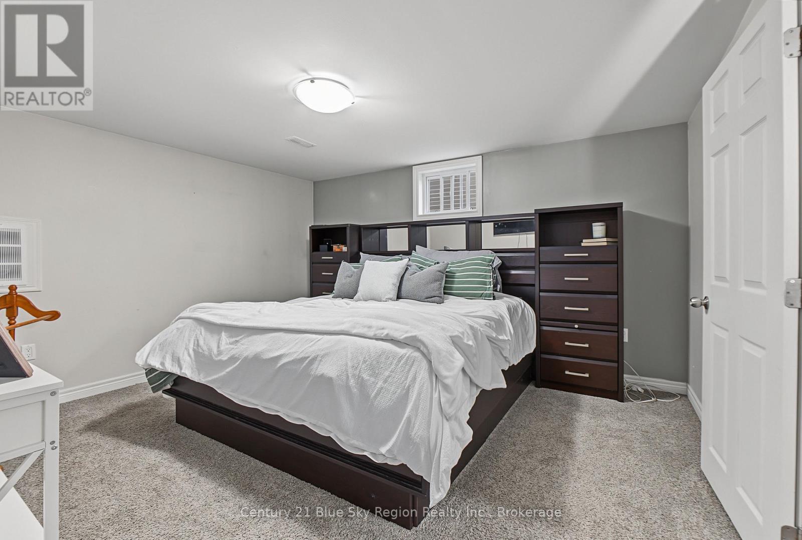 267 Barber Avenue Property Photo 28