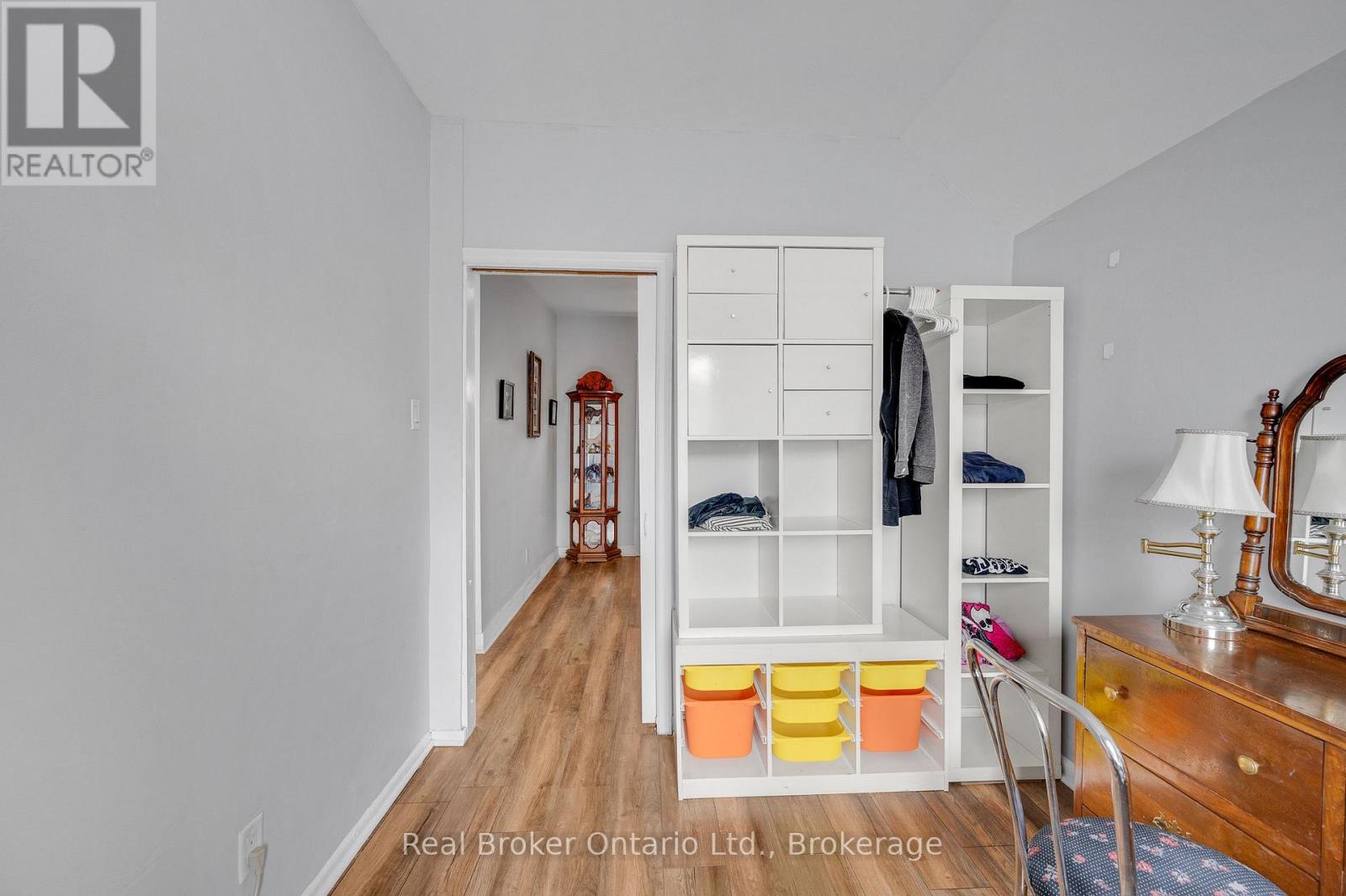466 Cannon Street E Property Photo 18