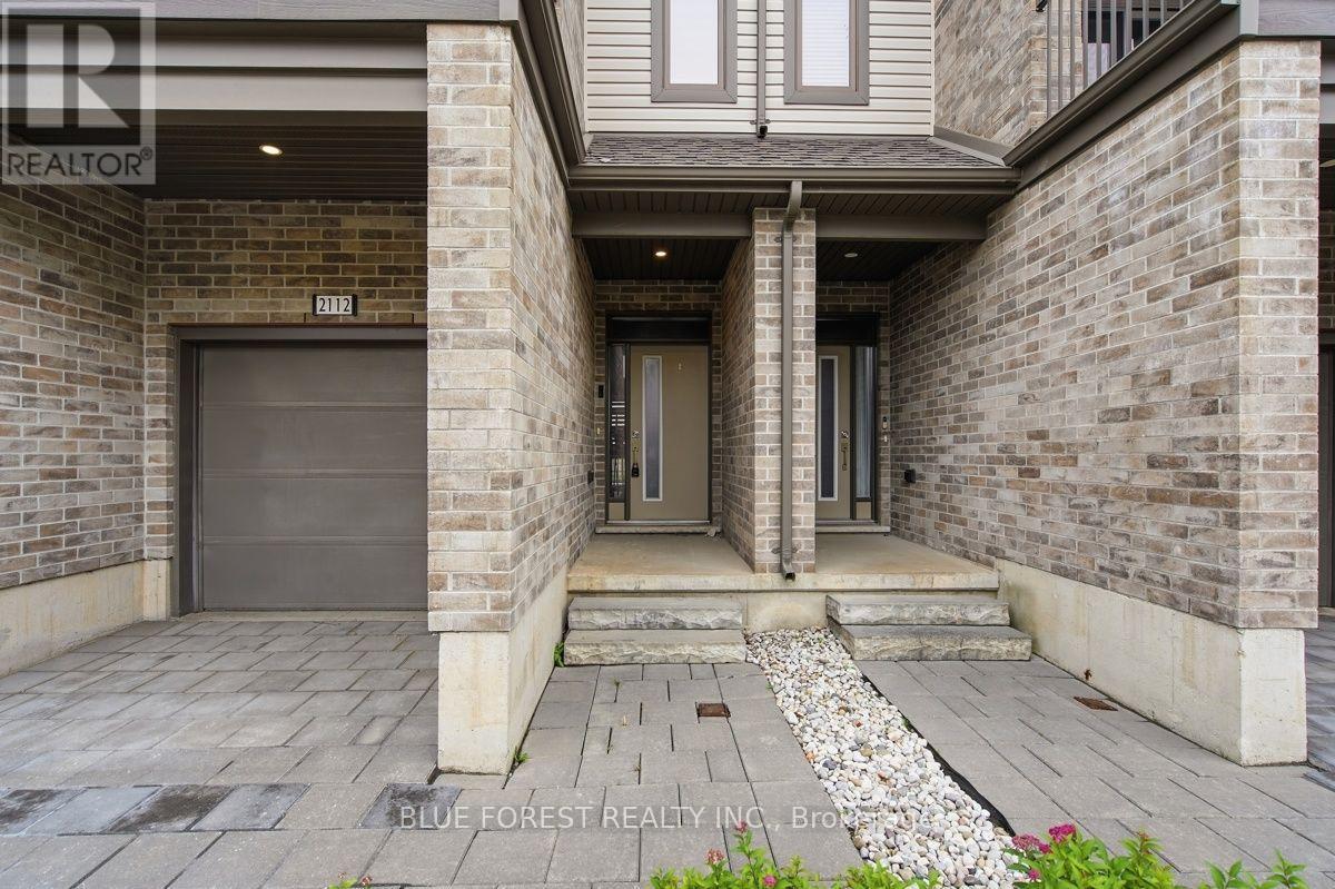 2112 Meadowgate Boulevard Property Photo 2