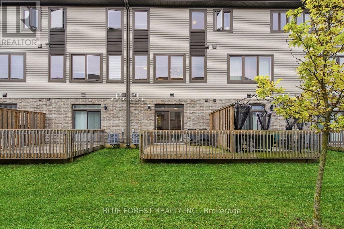 2112 Meadowgate Boulevard Property Photo 37
