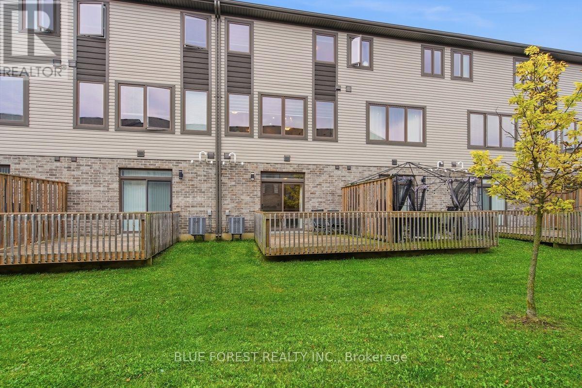 2112 Meadowgate Boulevard Property Photo 38