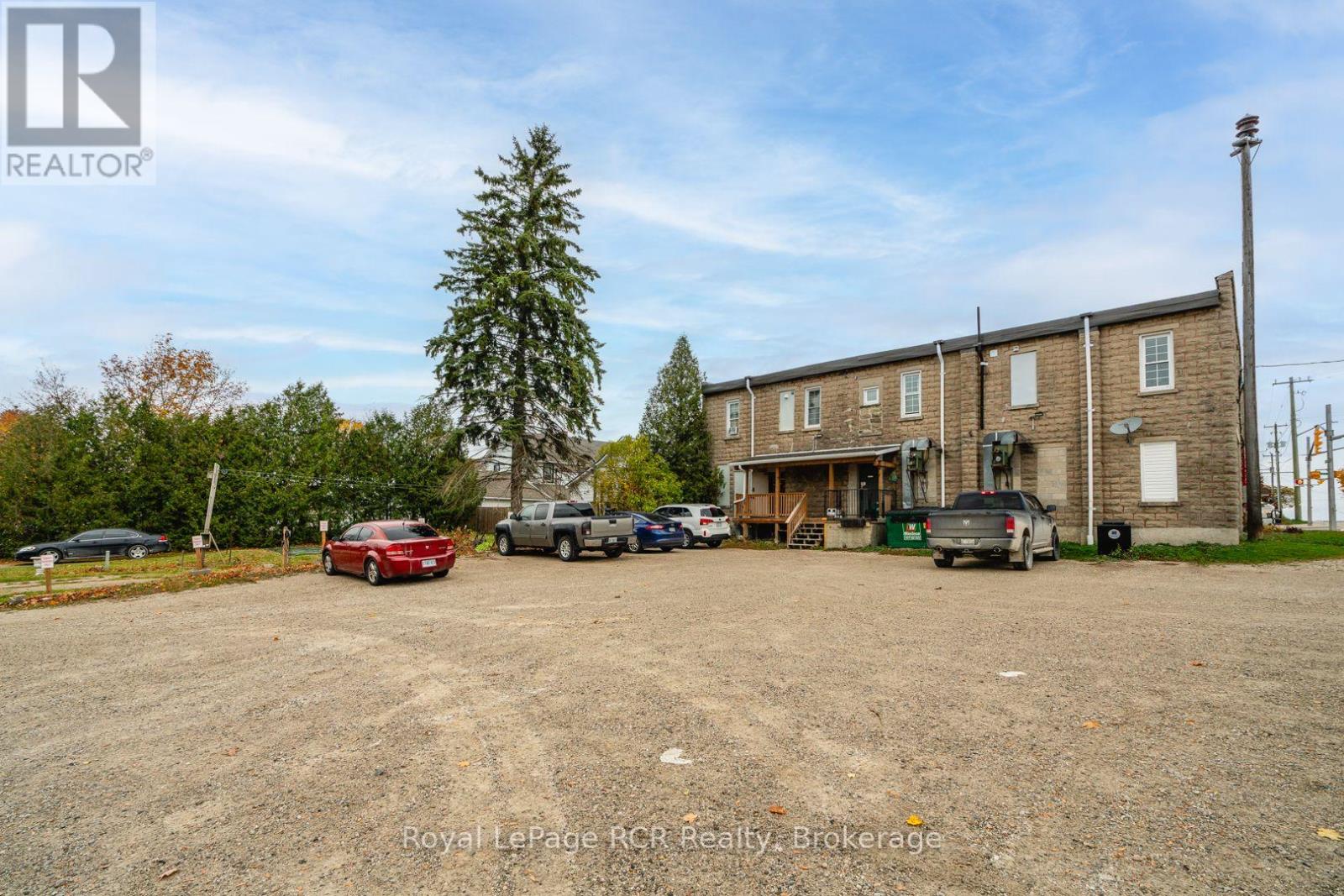 3 Elora Street Property Photo 8