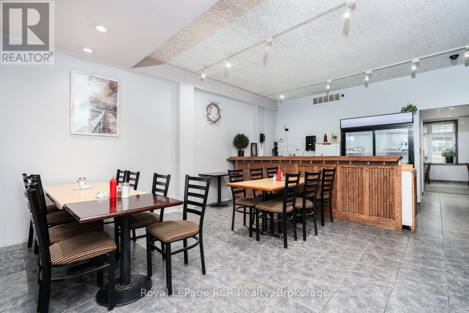 3 Elora Street Property Photo 18