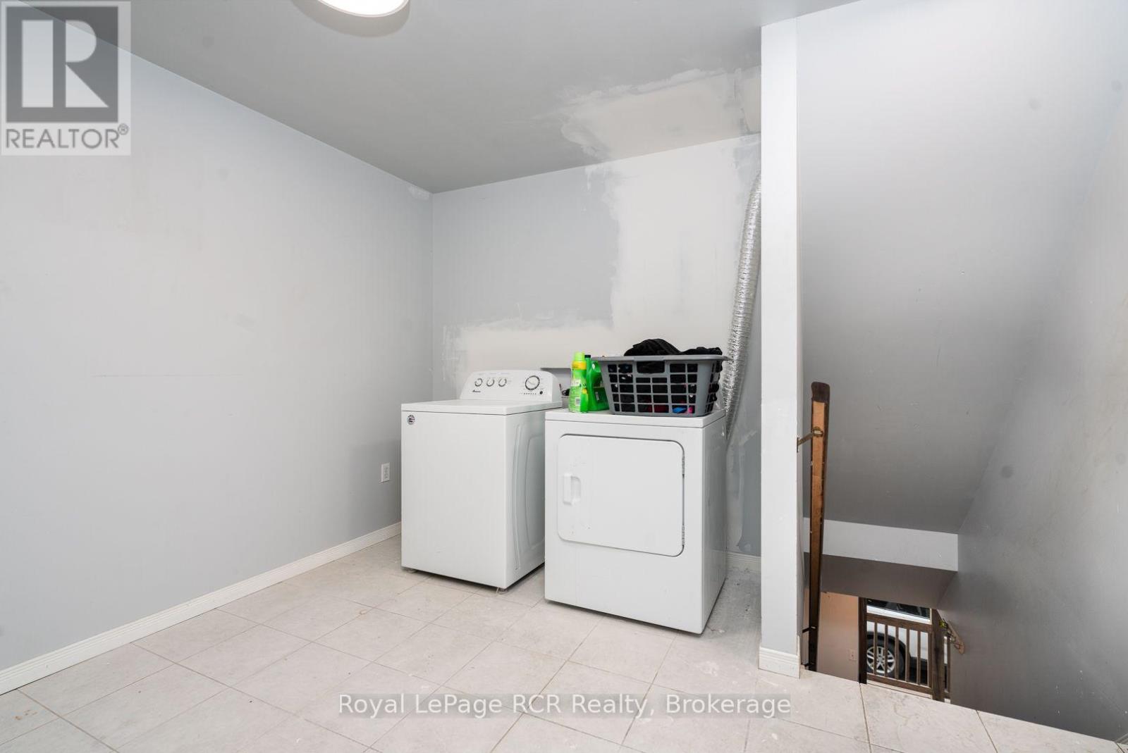 3 Elora Street Property Photo 22