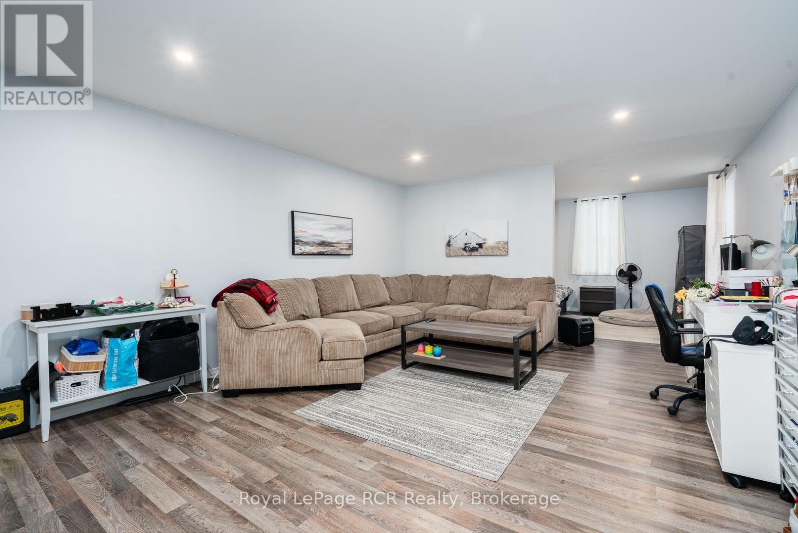 3 Elora Street Property Photo 30
