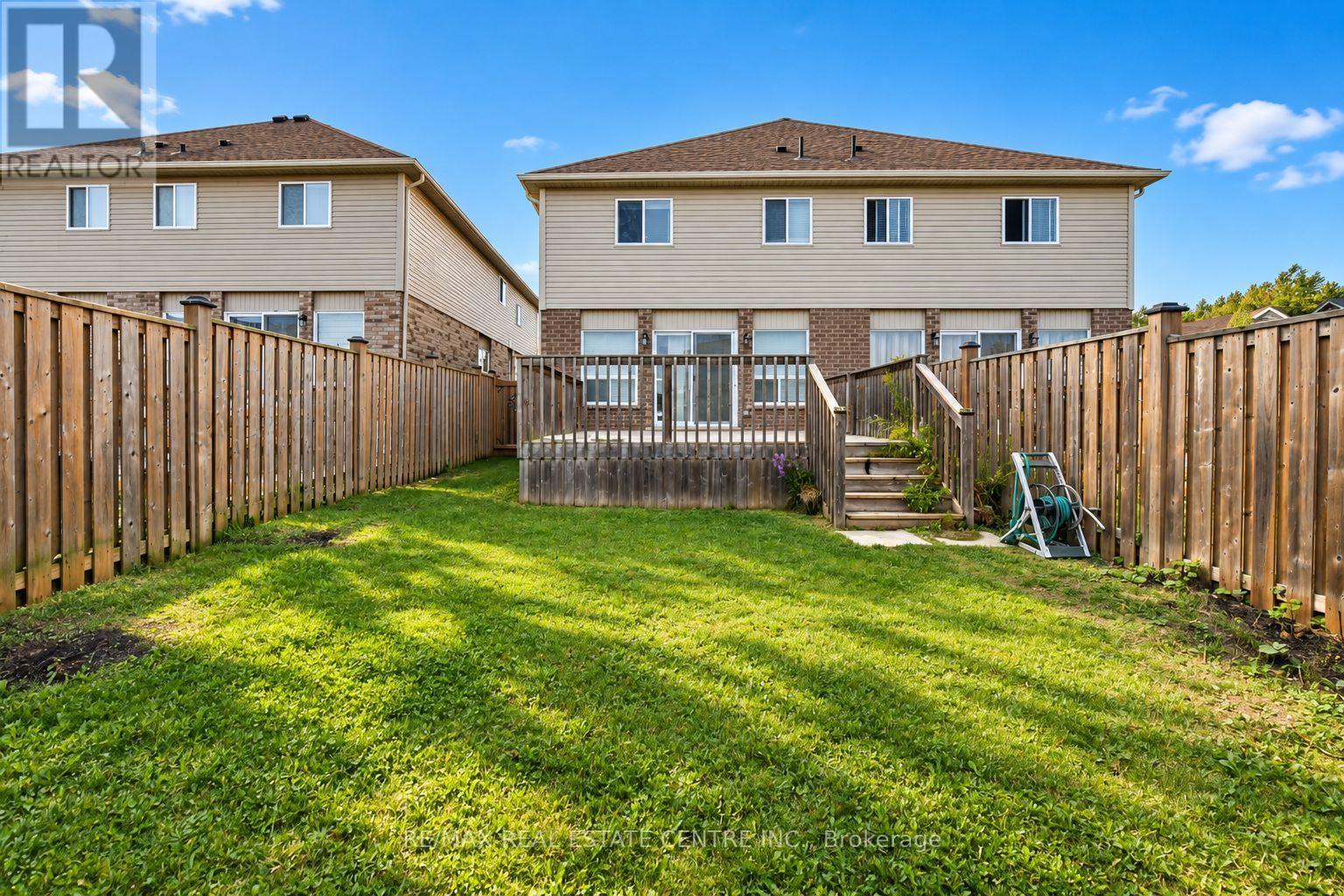 4 Drone Crescent Property Photo 17