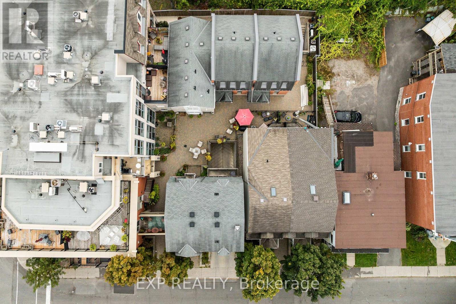 Unit 1 Level 1 - 122 Guigues Avenue W Property Photo 26