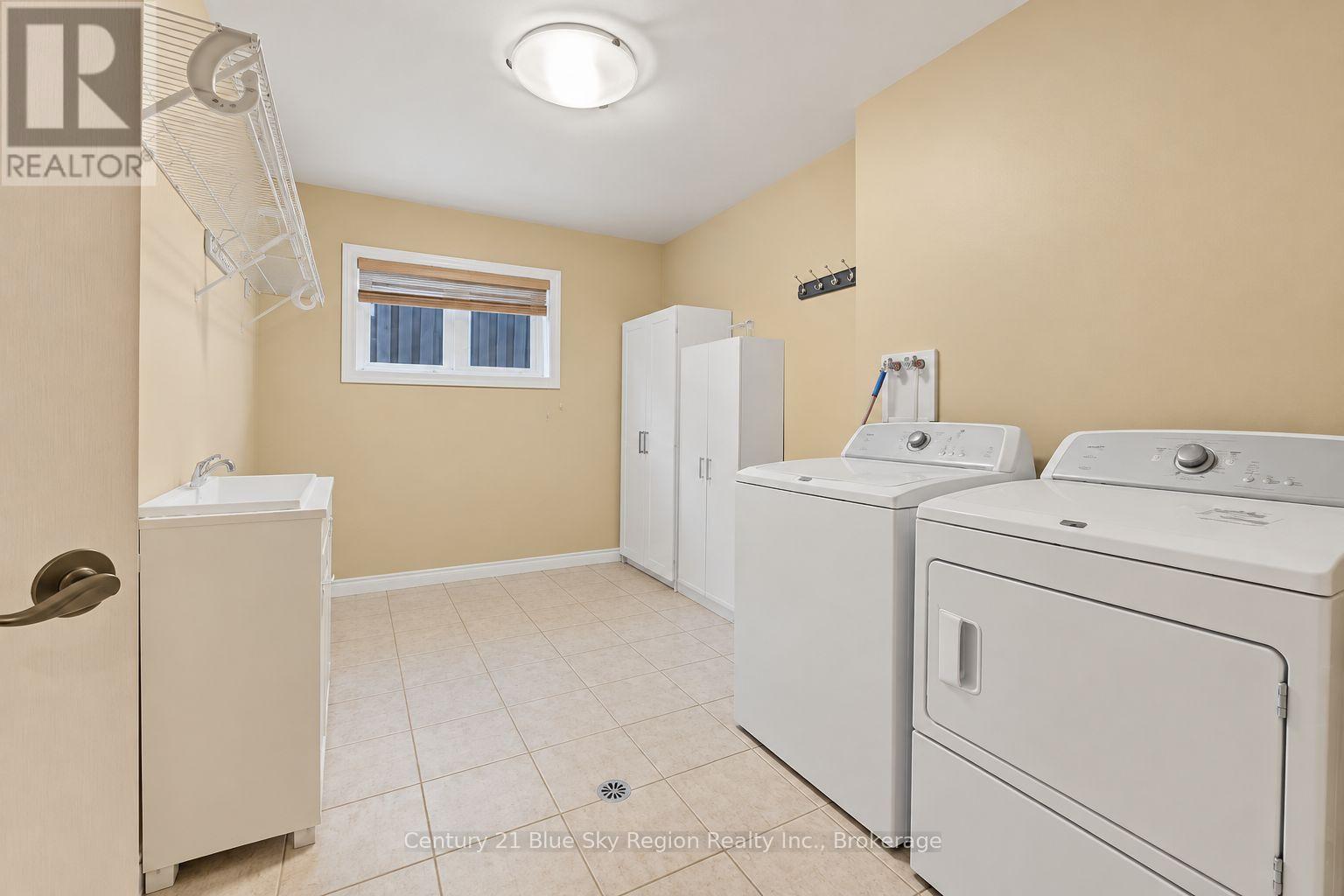 70 Dellandrea Drive Property Photo 15