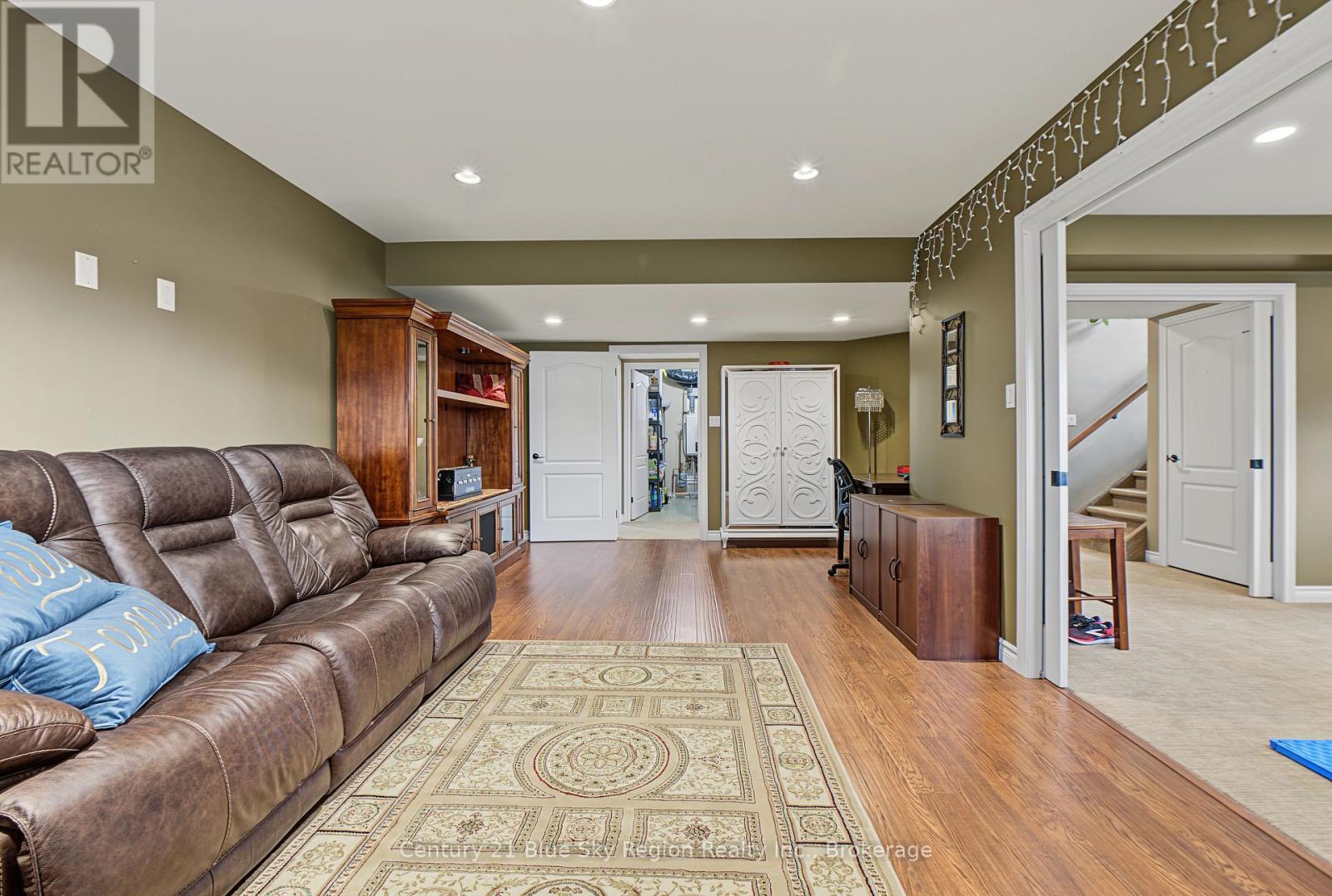 70 Dellandrea Drive Property Photo 25