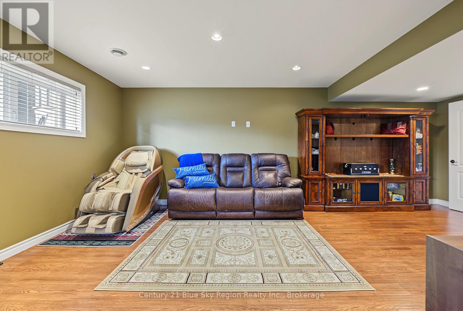 70 Dellandrea Drive Property Photo 26