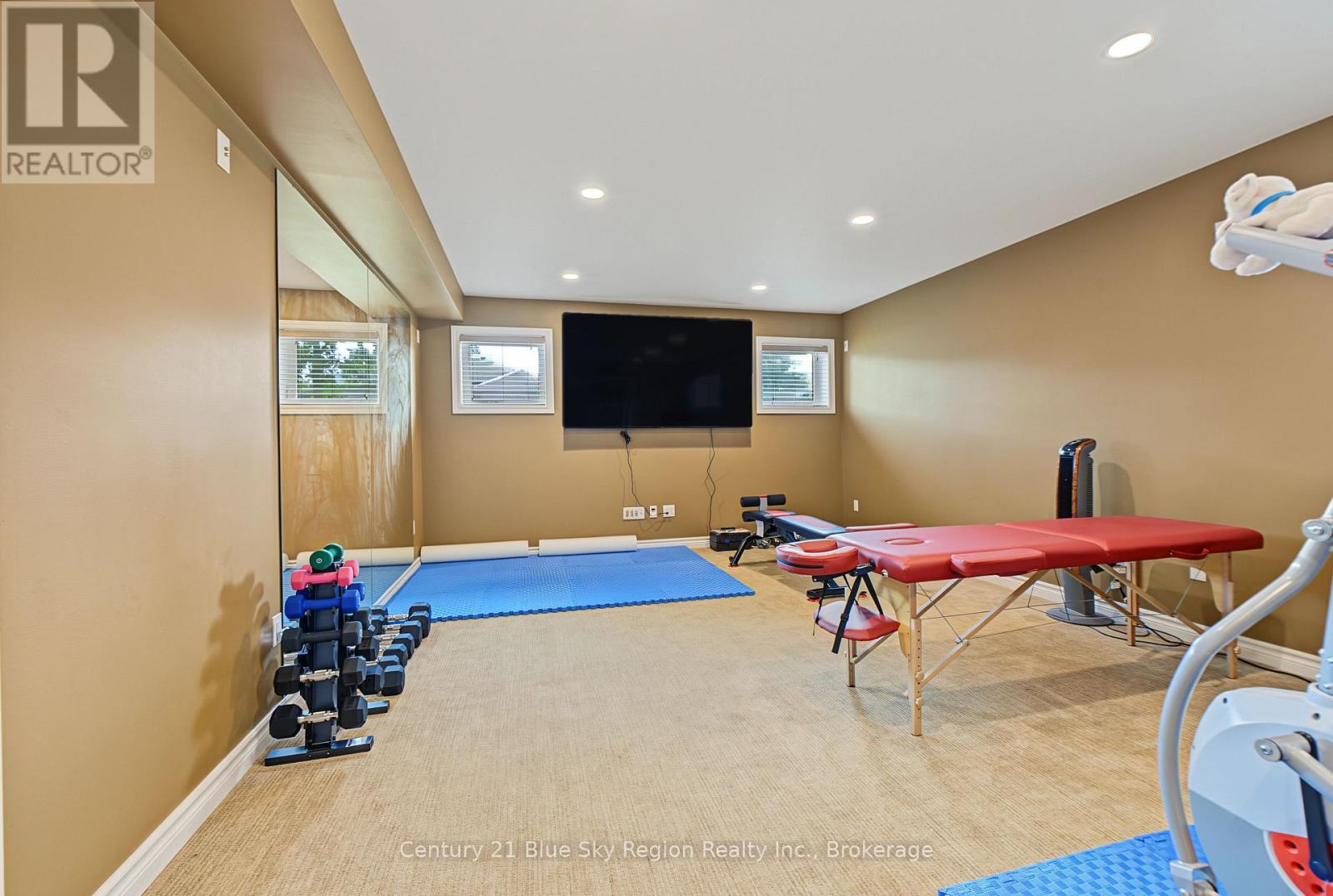 70 Dellandrea Drive Property Photo 28
