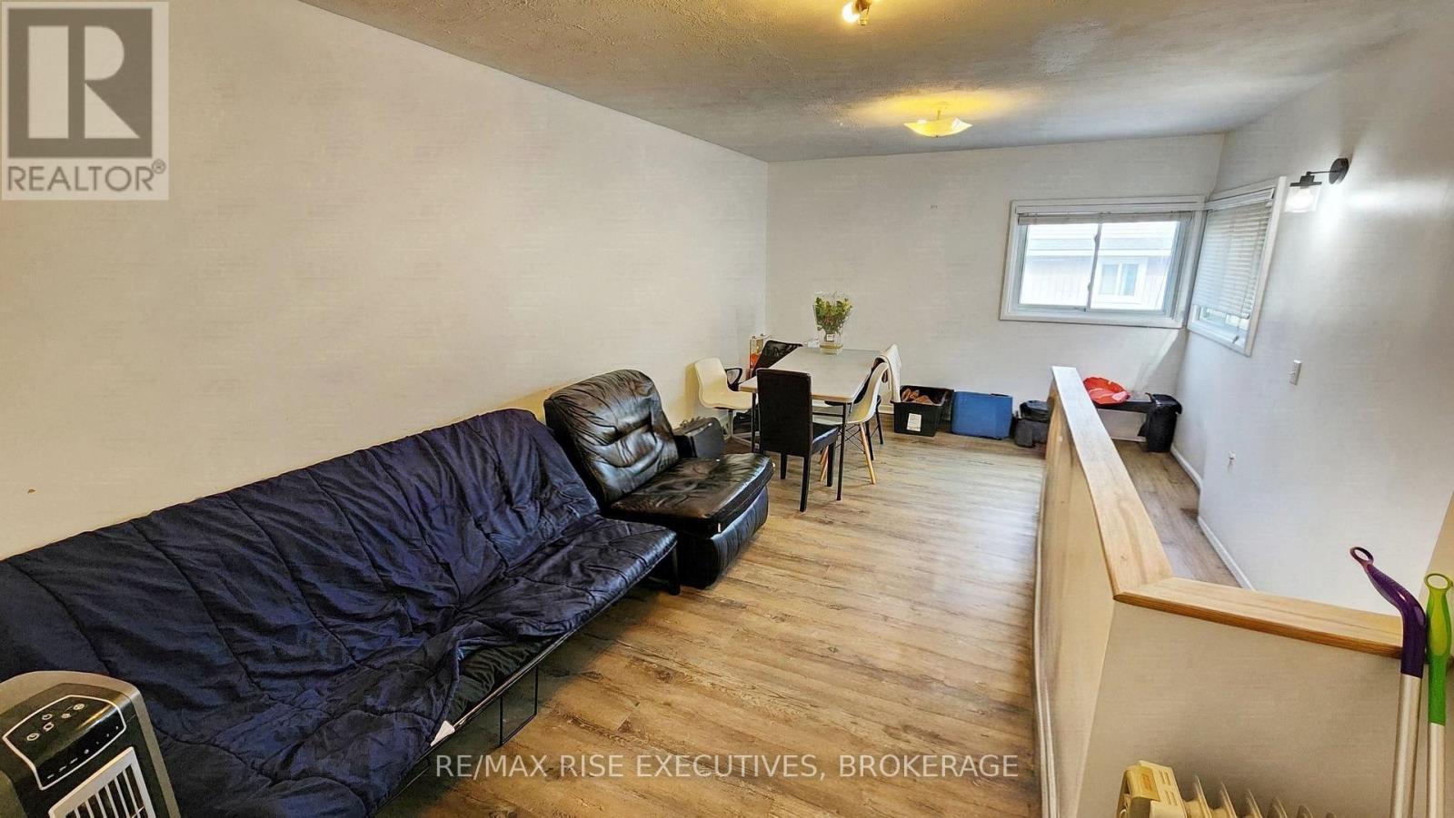 385 Alfred Street Property Photo 2