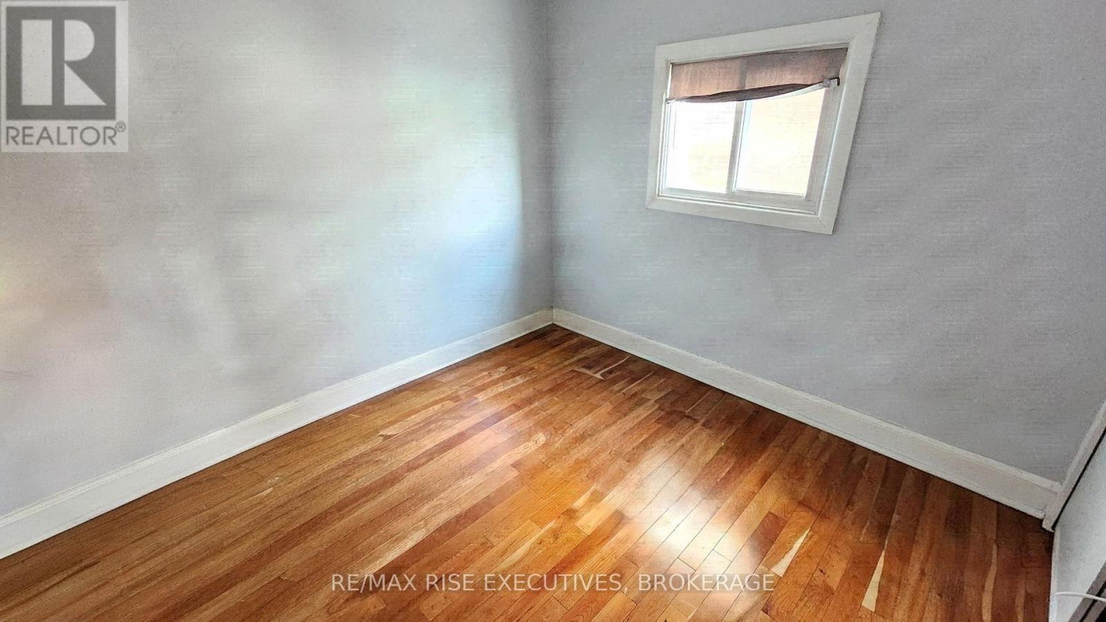 385 Alfred Street Property Photo 8
