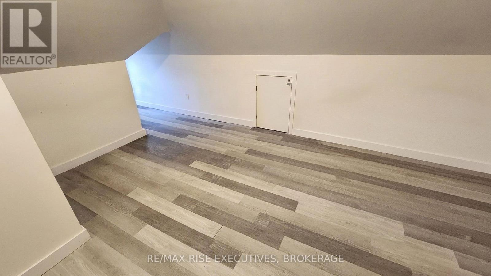 385 Alfred Street Property Photo 10