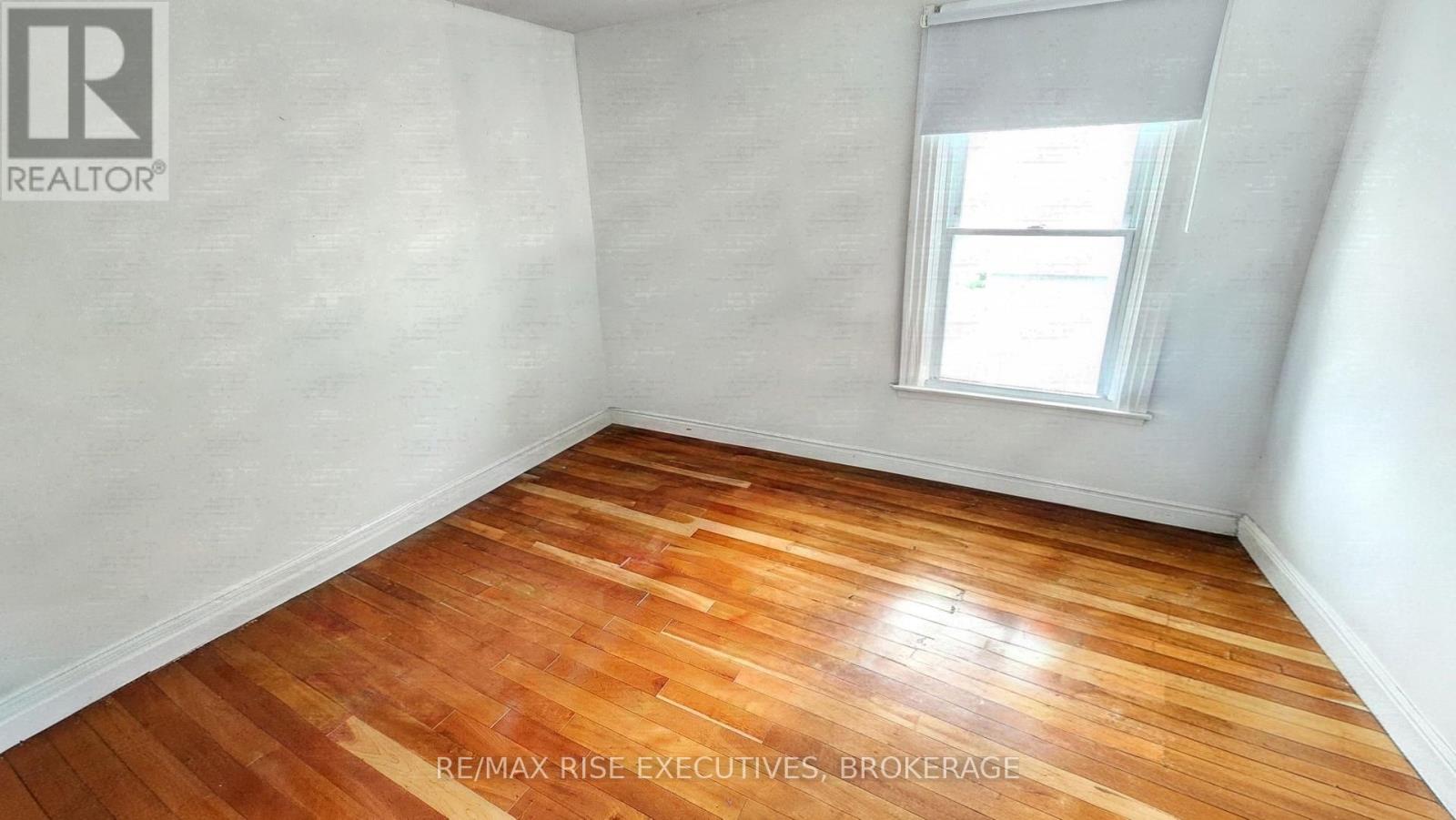 385 Alfred Street Property Photo 12